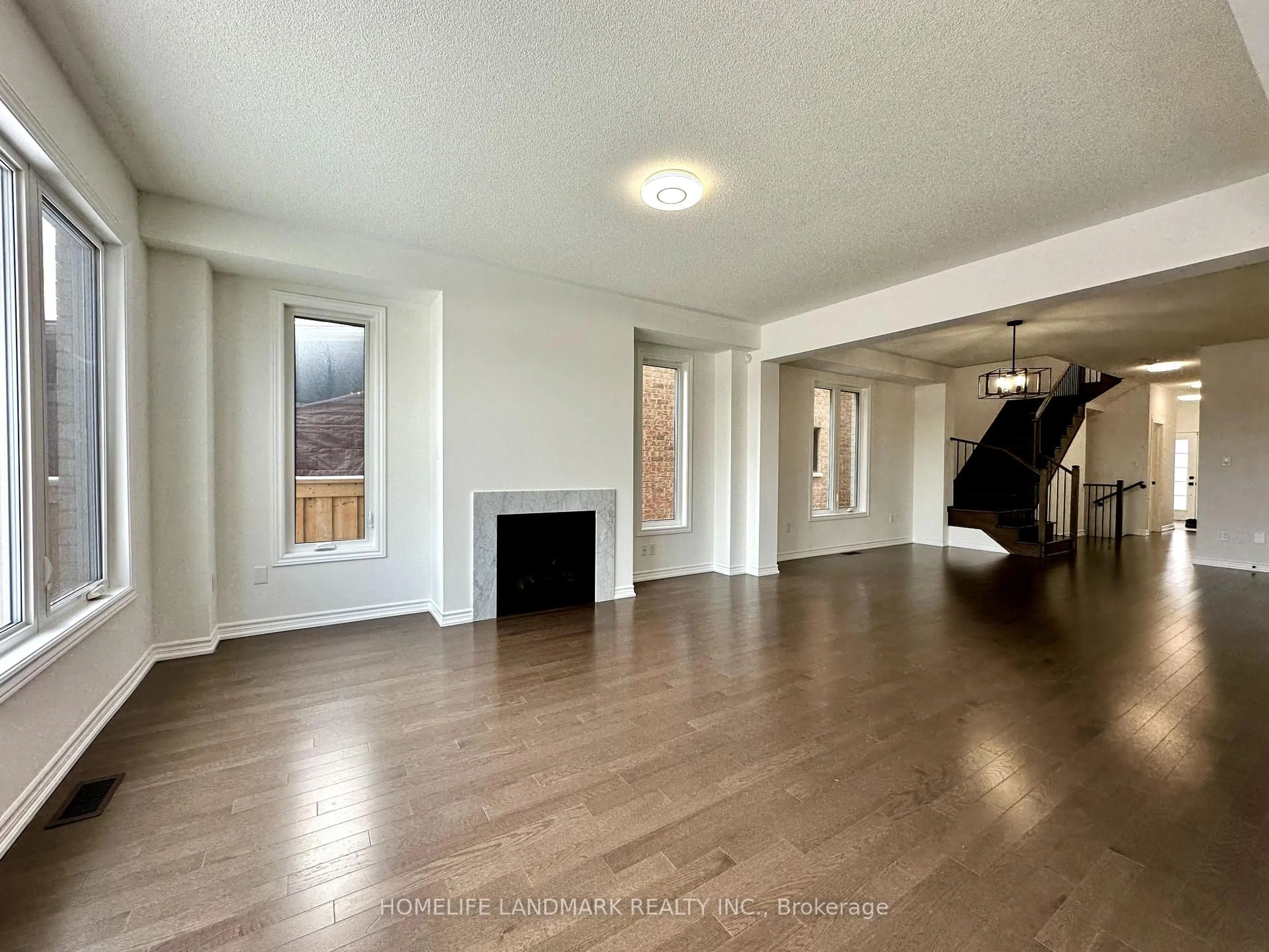A pic of a room for 37 Maskell Cres, Whitby Ontario L1P 0J6