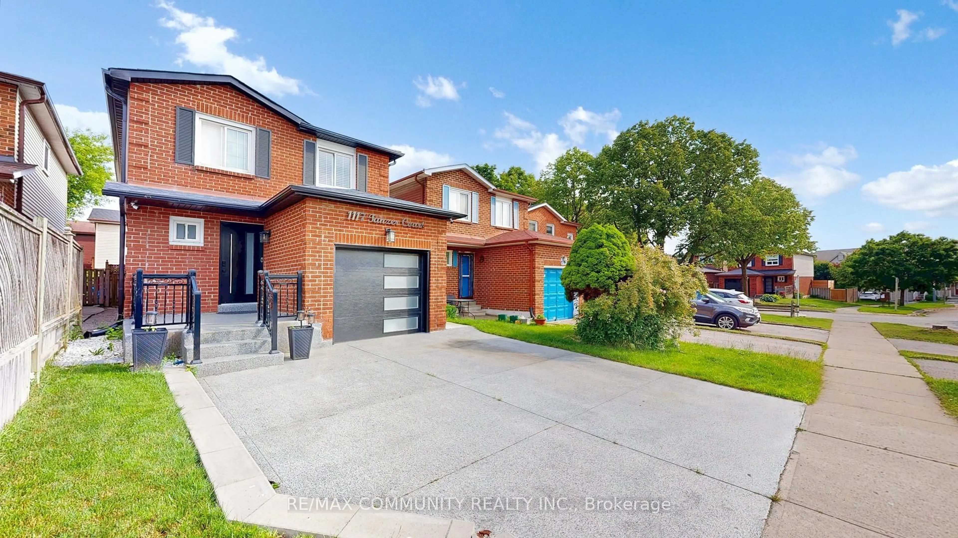 Home with brick exterior material, street for 1117 Tanzer Crt, Pickering Ontario L1W 3T2
