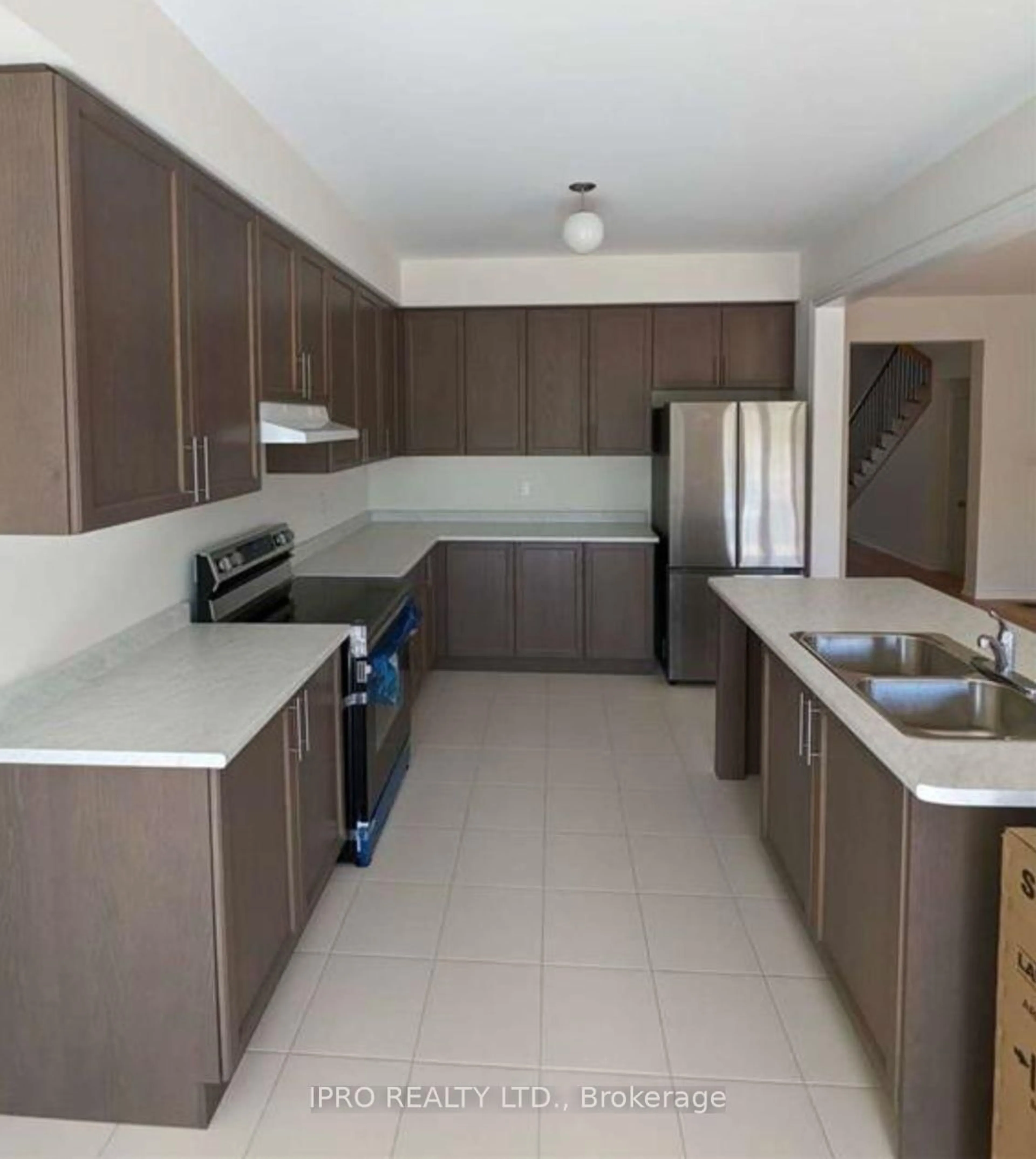Standard kitchen, unknown for 2422 Angora St St, Pickering Ontario L1X 0M6