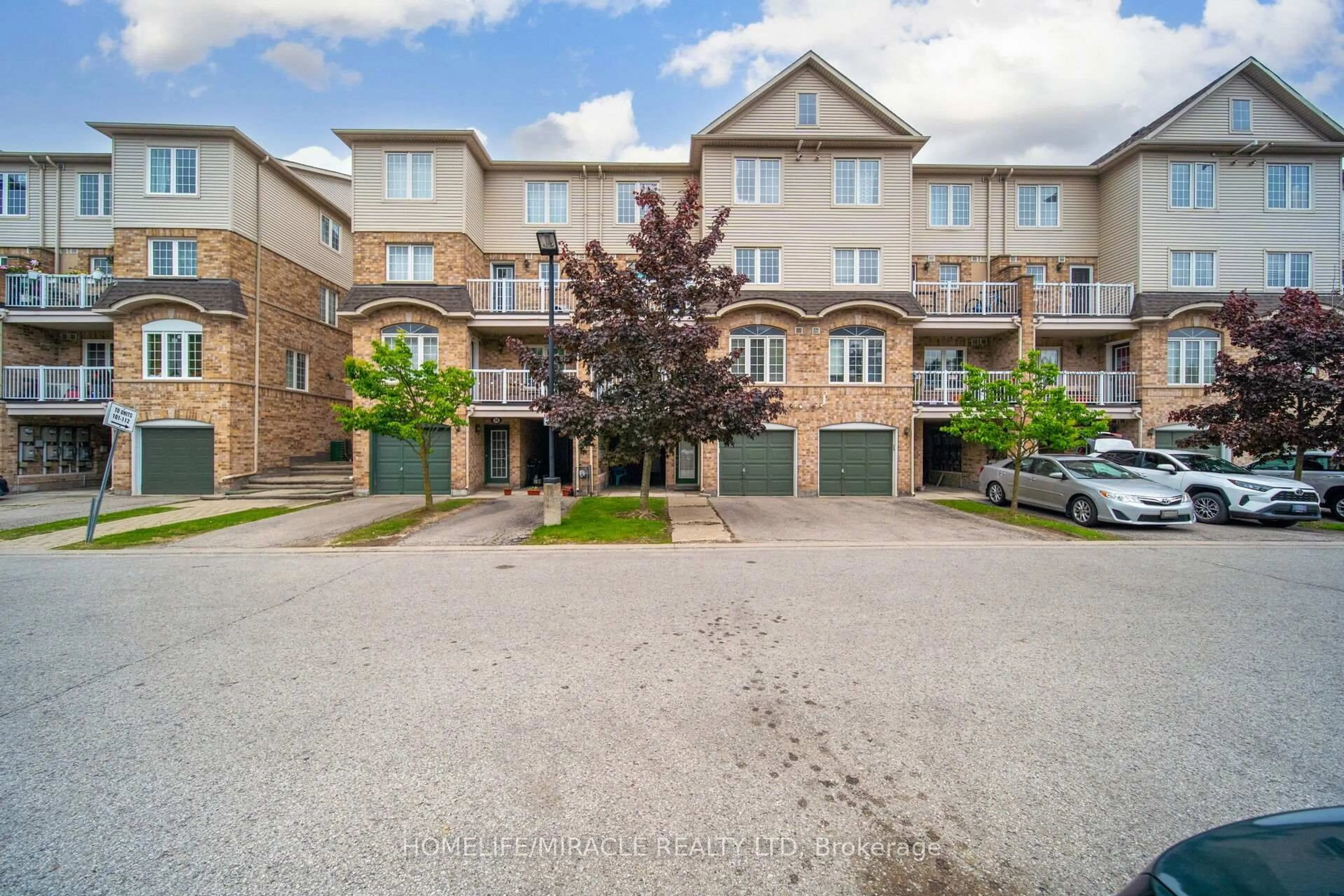 A pic from outside/outdoor area/front of a property/back of a property/a pic from drone, street for 42 Pinery Tr #74, Toronto Ontario M1B 6K2