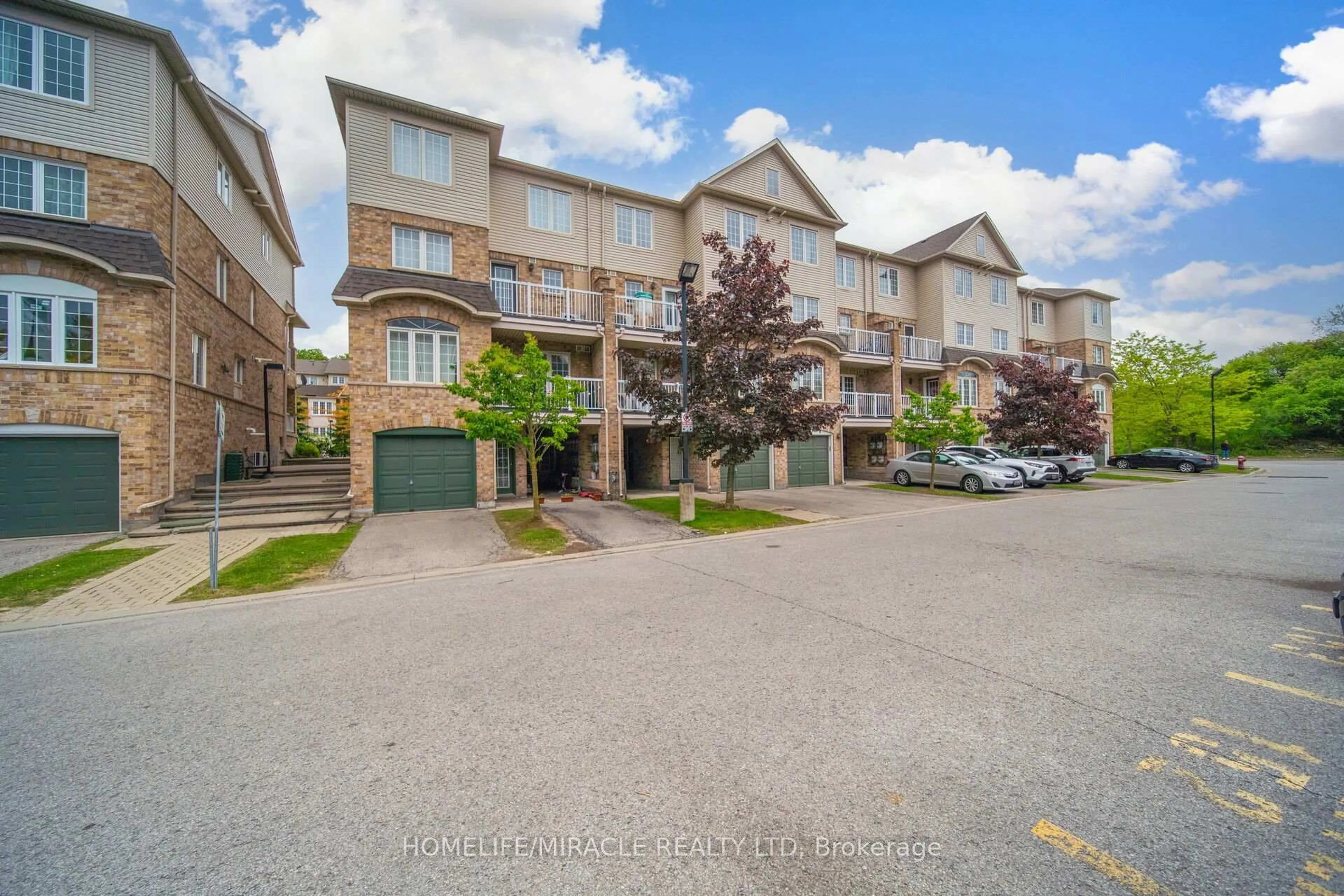 A pic from outside/outdoor area/front of a property/back of a property/a pic from drone, street for 42 Pinery Tr #74, Toronto Ontario M1B 6K2