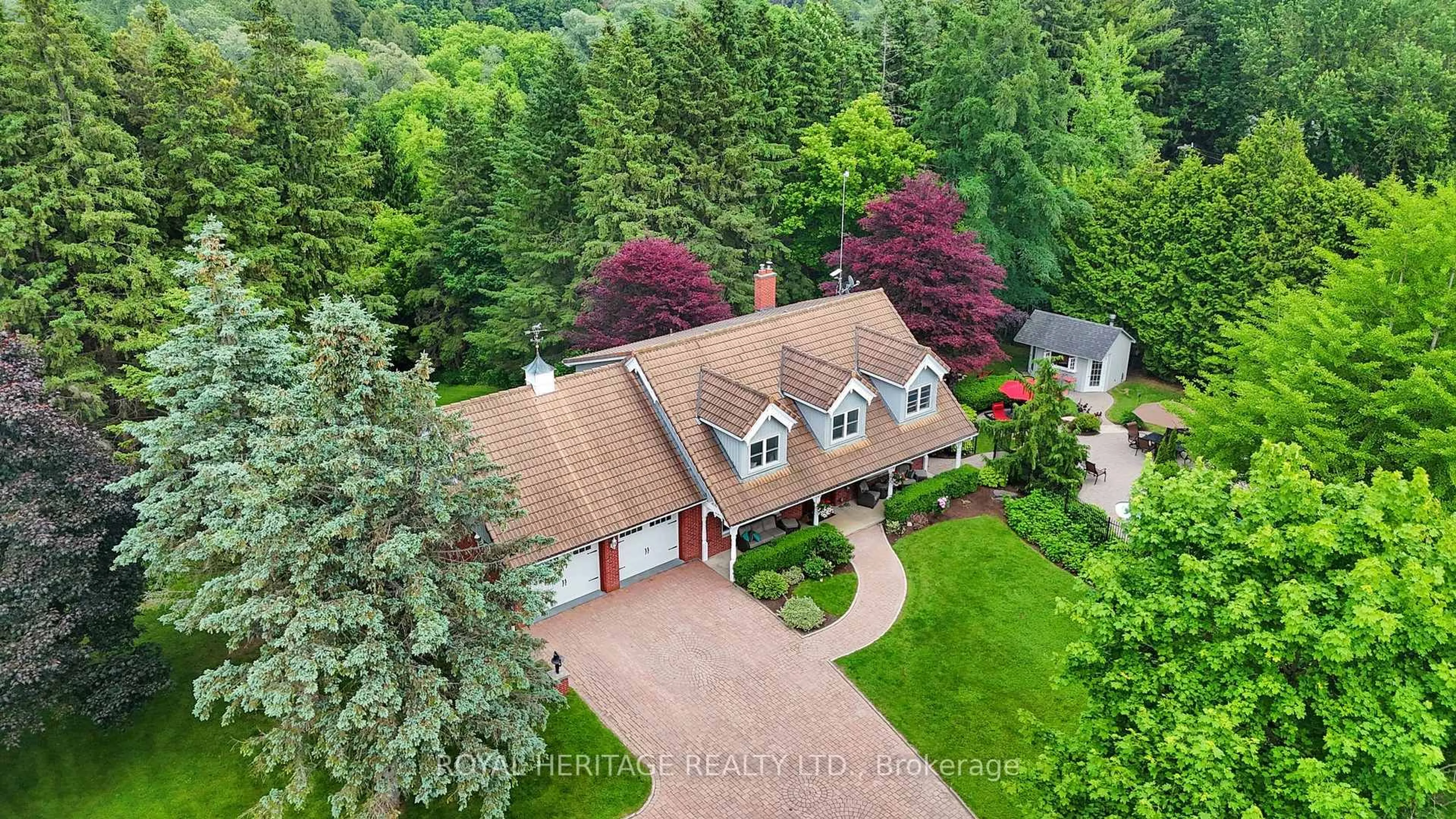 A pic from outside/outdoor area/front of a property/back of a property/a pic from drone, street for 4585 Coronation Rd, Whitby Ontario L1P 1Y4