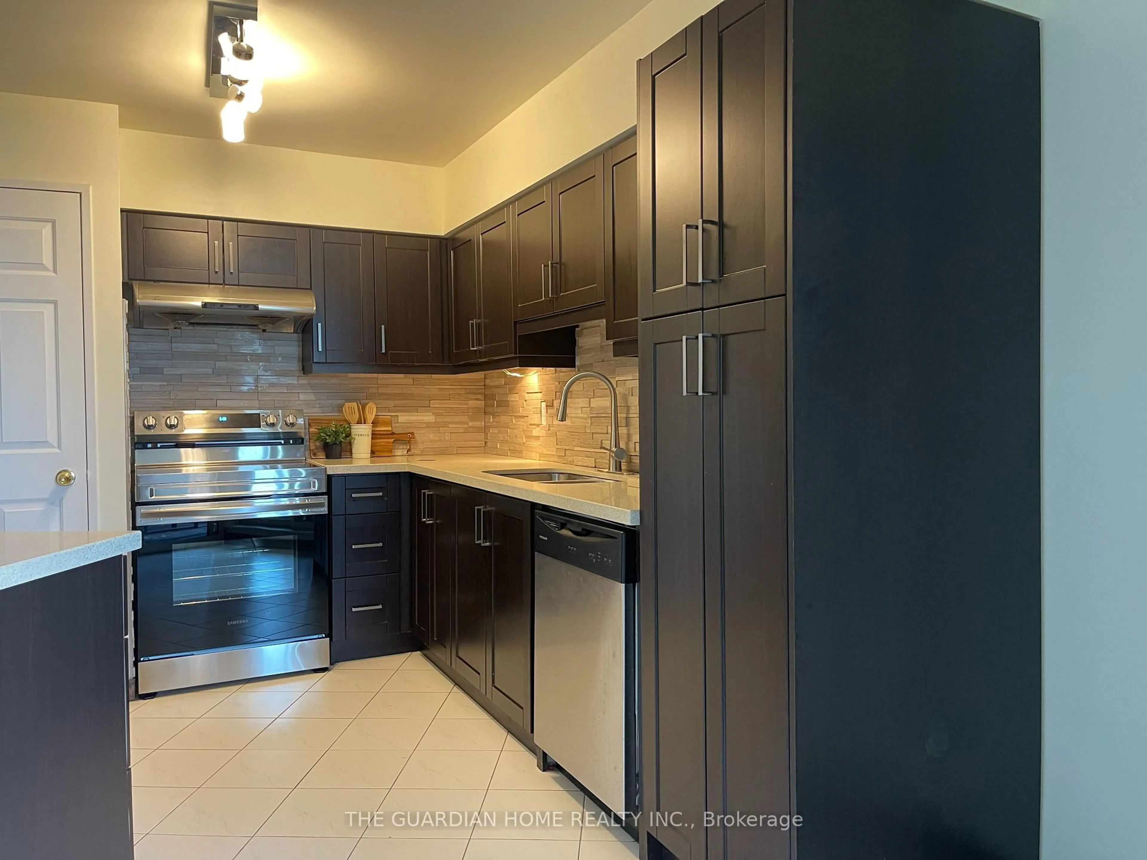 Unknown for 175 bamburgh Circ #707, Toronto Ontario M1W 3X8