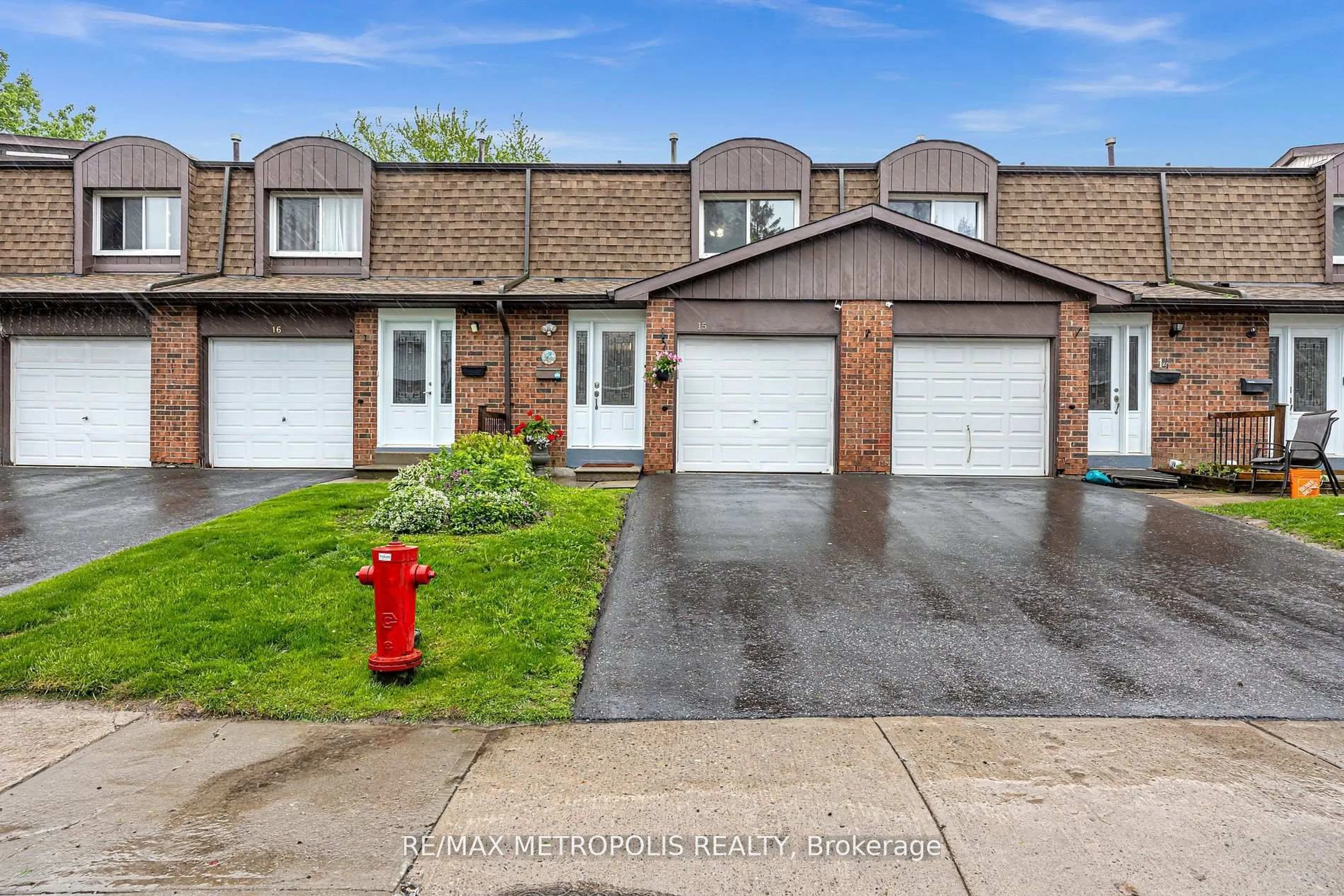 Unknown for 1980 Rosefield Rd #15, Pickering Ontario L1V 3M4