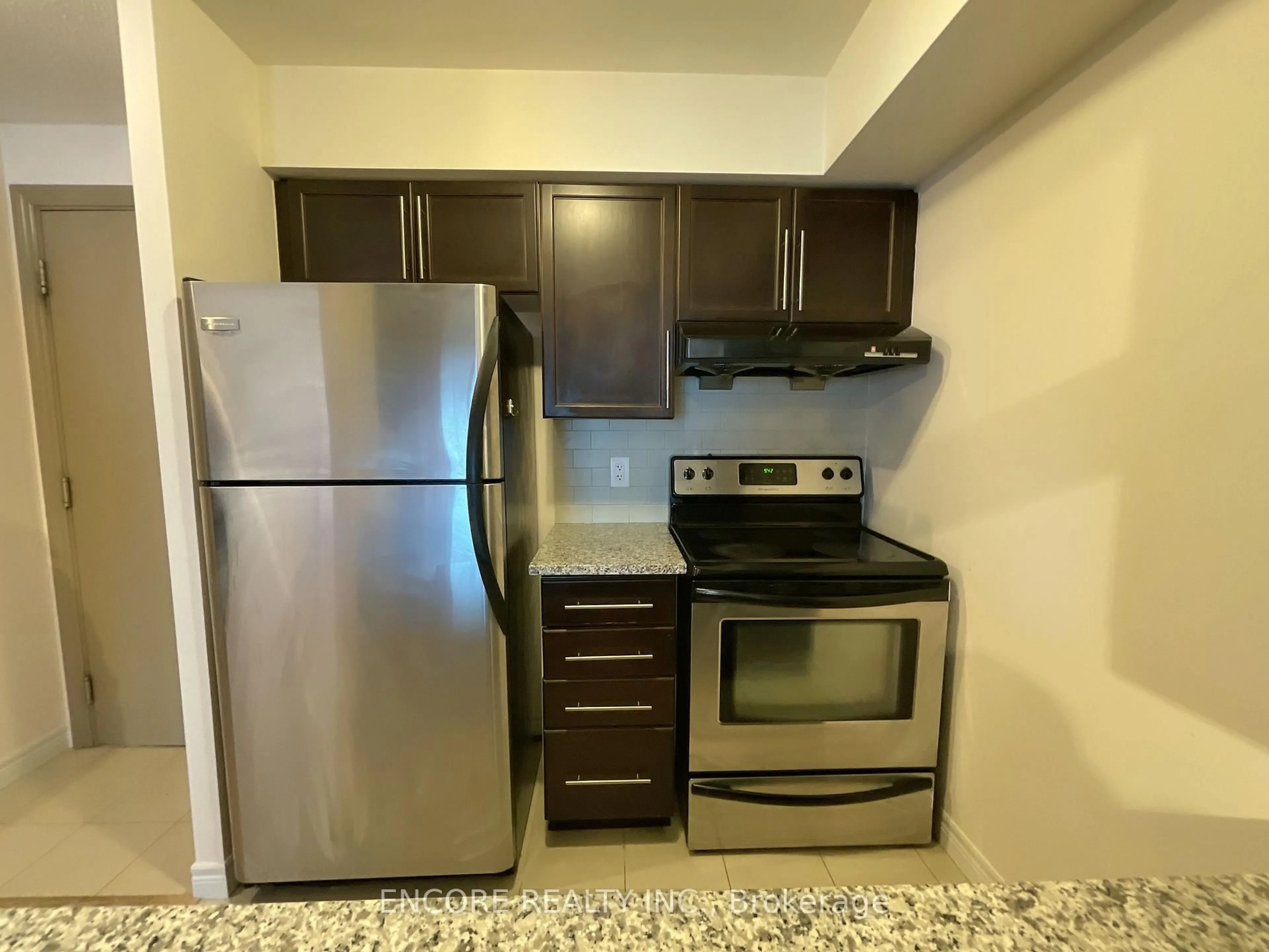 Standard kitchen, unknown for 70 Town Centre Crt #2605, Toronto Ontario M1P 4Y7