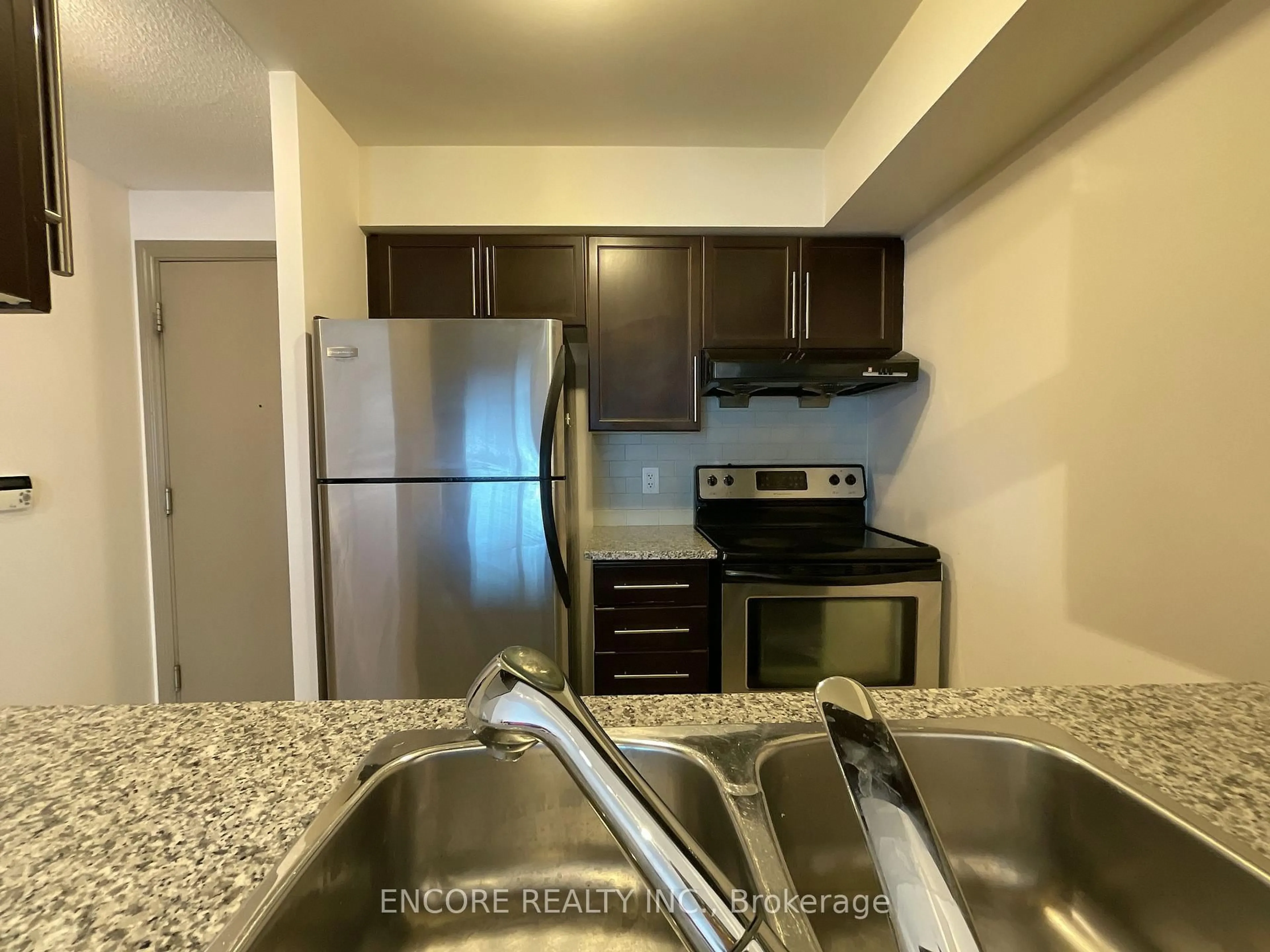 Standard kitchen, unknown for 70 Town Centre Crt #2605, Toronto Ontario M1P 4Y7