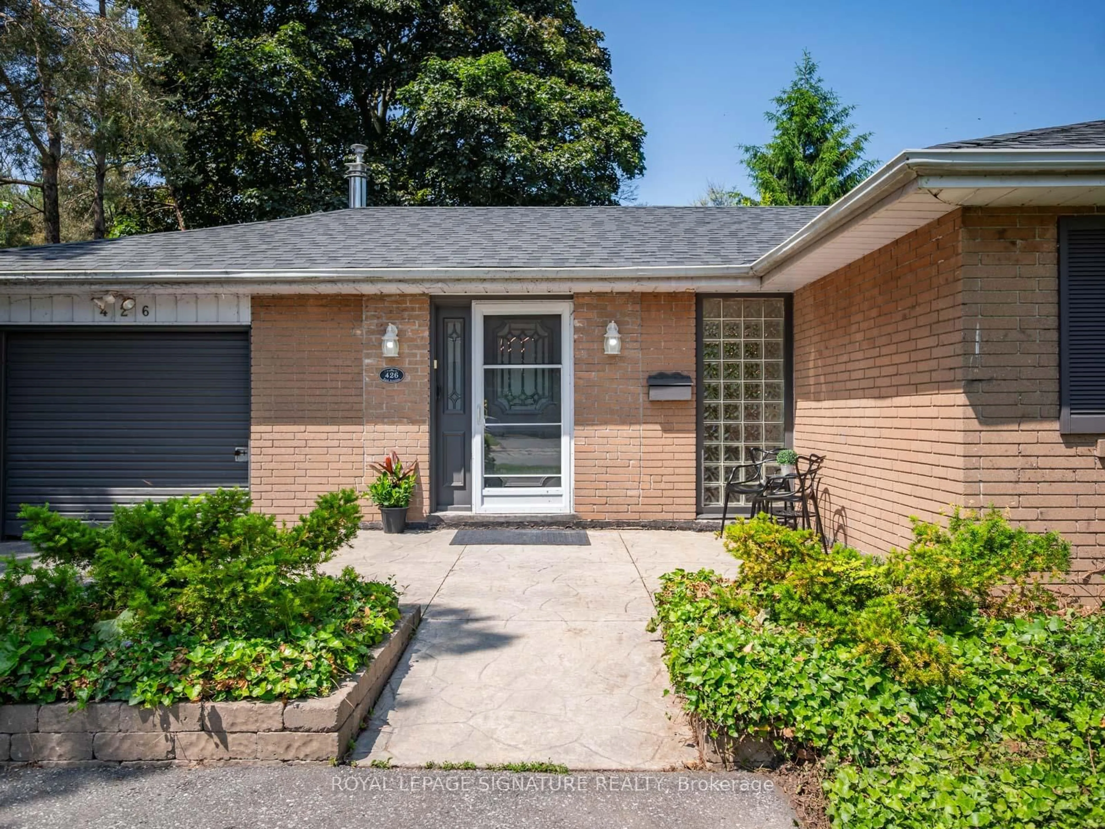 Home with brick exterior material, street for 426 East Ave, Toronto Ontario M1C 2W8