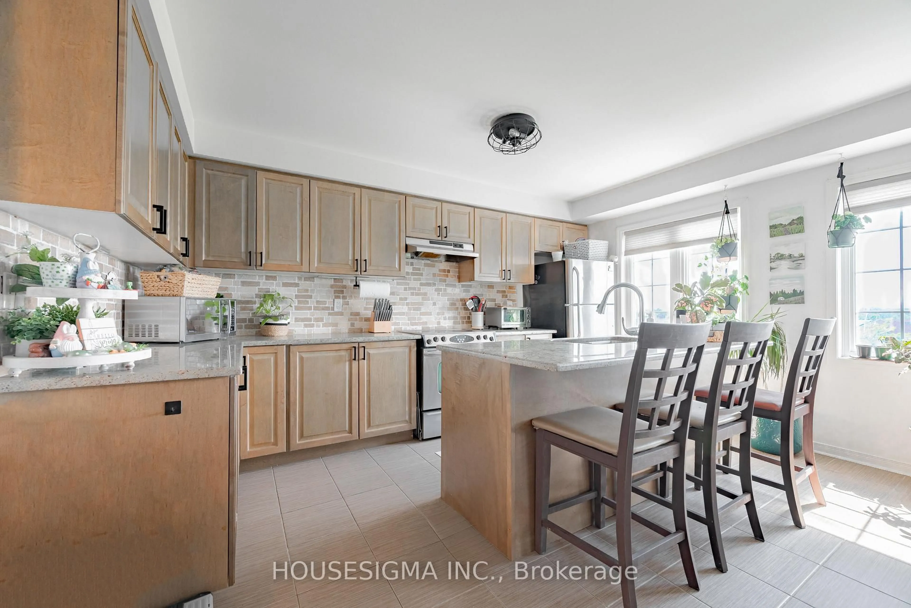 Open concept kitchen, ceramic/tile floor for 6 Benjamin Way, Whitby Ontario L1N 0K5