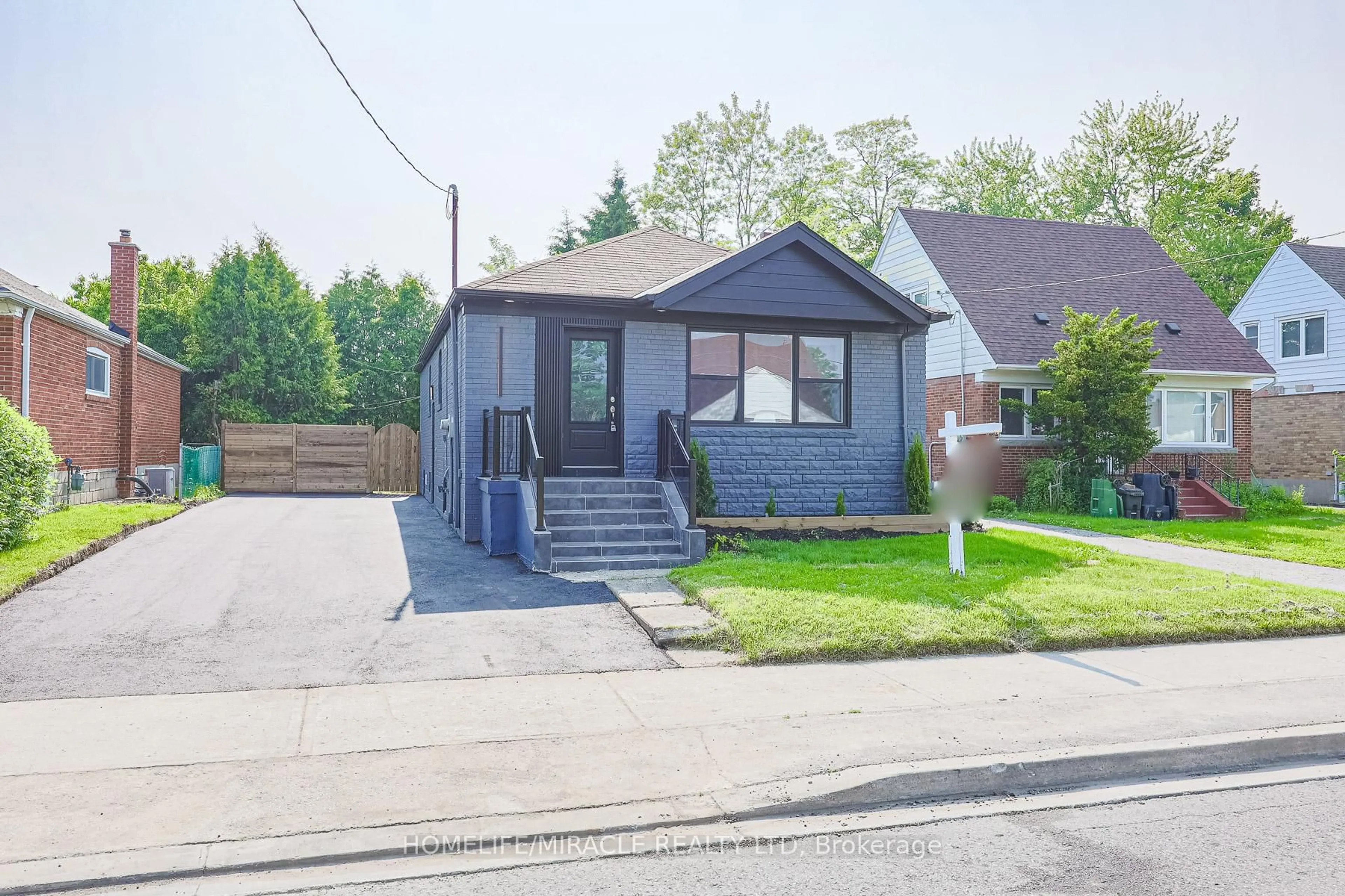 Unknown for 1348 Pharmacy Ave, Toronto Ontario M1R 2J5