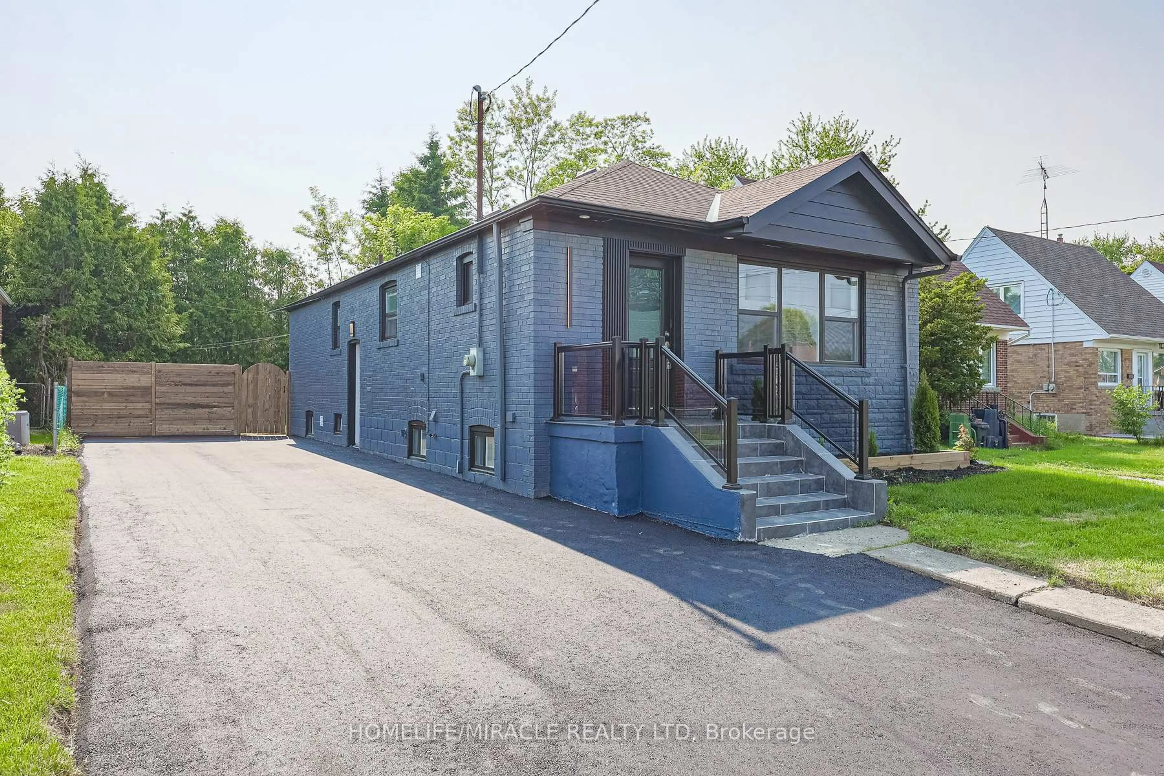 Unknown for 1348 Pharmacy Ave, Toronto Ontario M1R 2J5