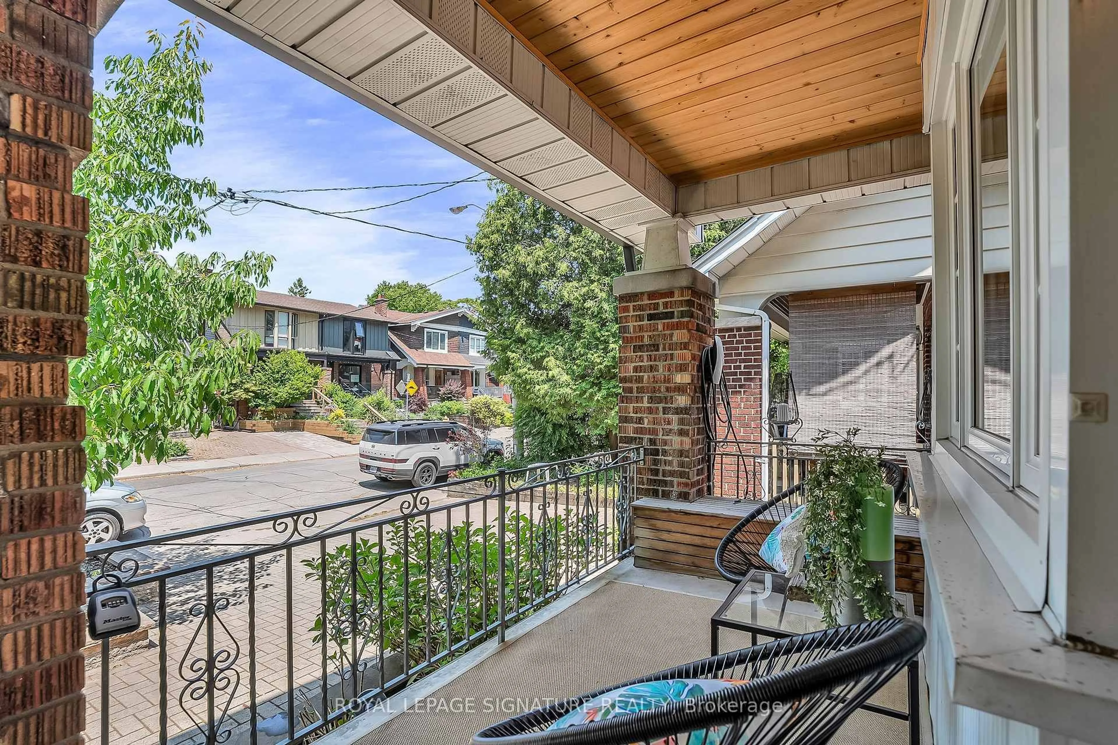 Patio, unknown for 263 Glebeholme Blvd, Toronto Ontario M4J 1T1