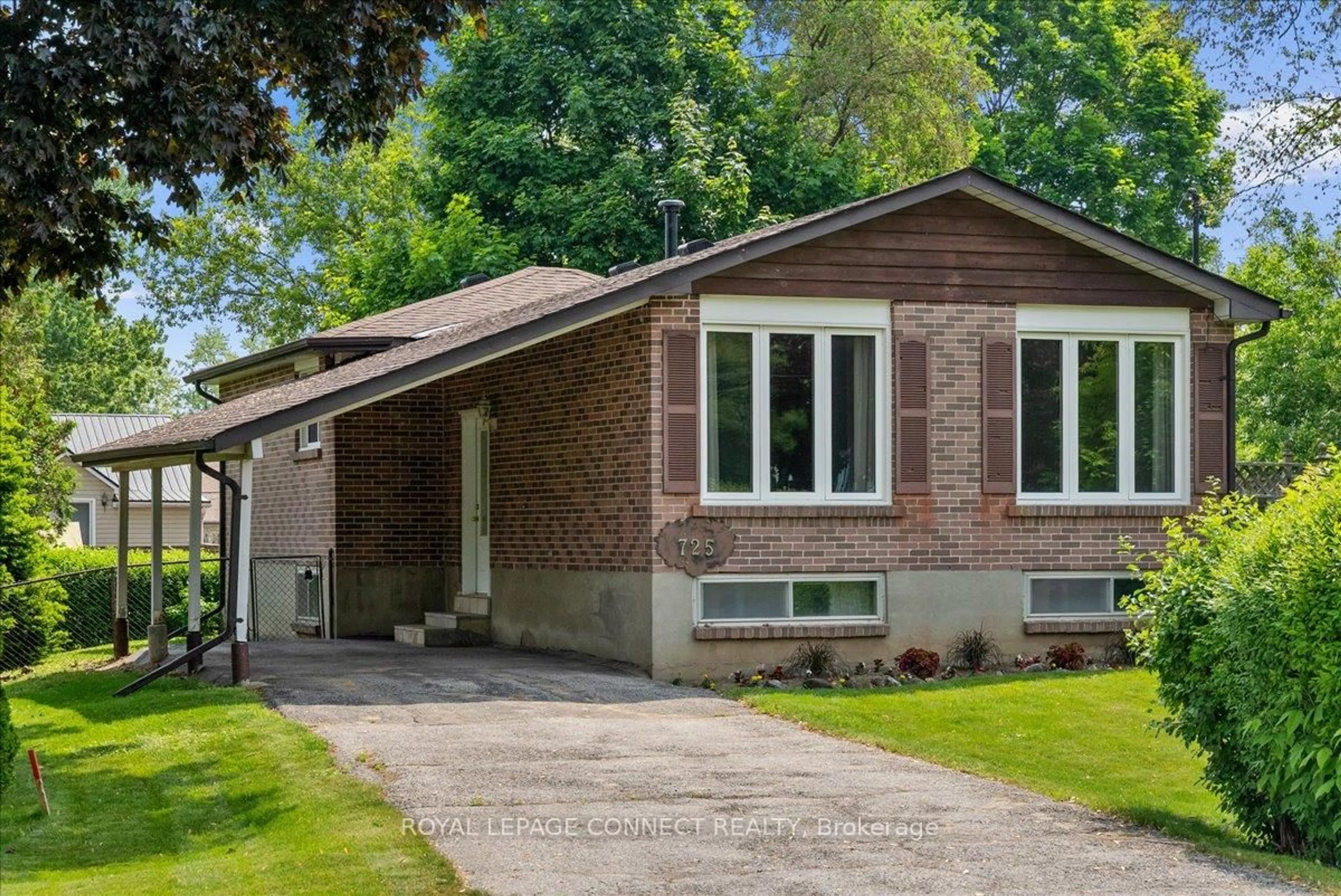 Home with brick exterior material, street for 725 Hillview Cres, Pickering Ontario L1W 2R6