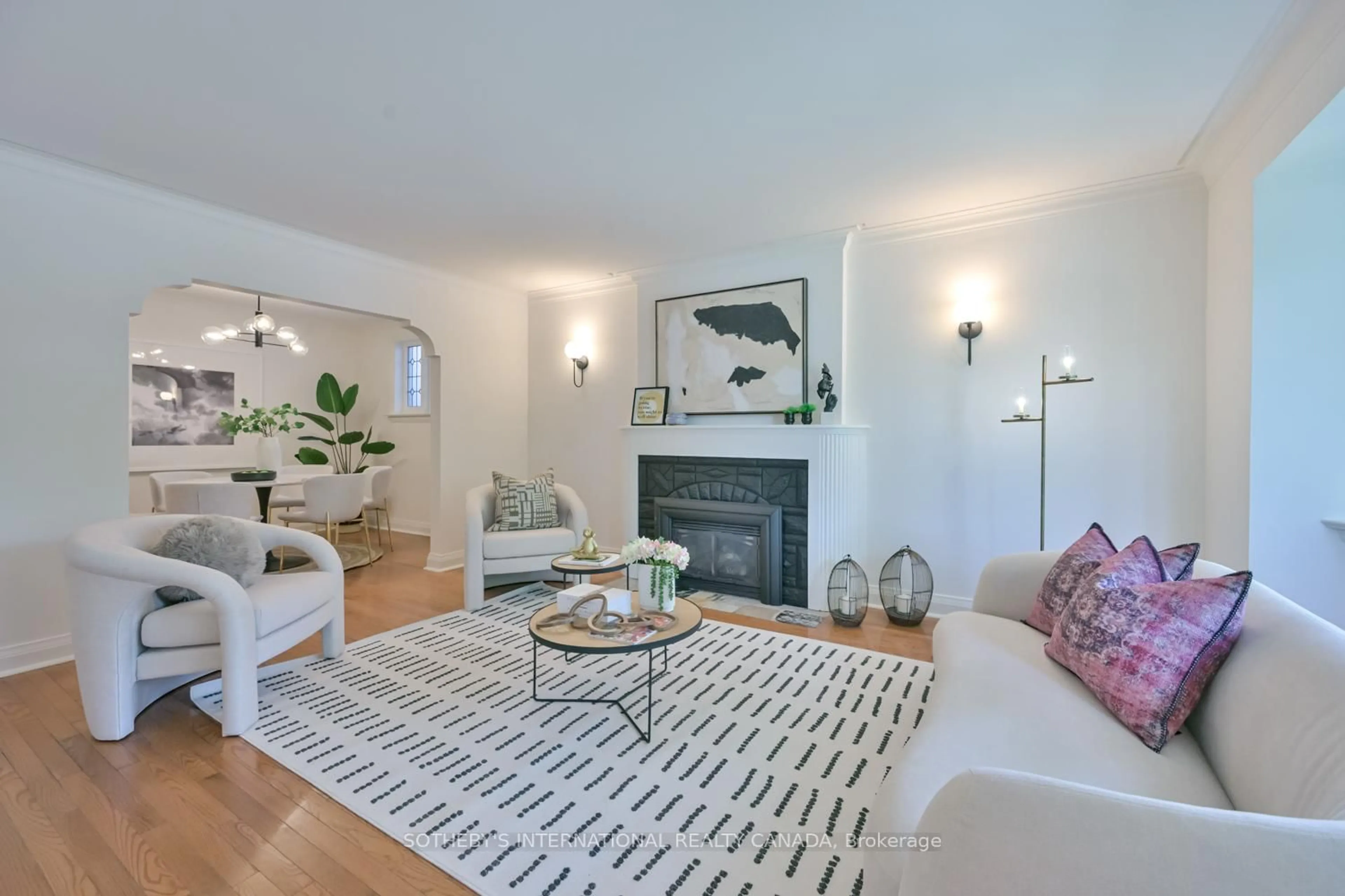 Living room with furniture, unknown for 32 Davies Cres, Toronto Ontario M4J 2X5