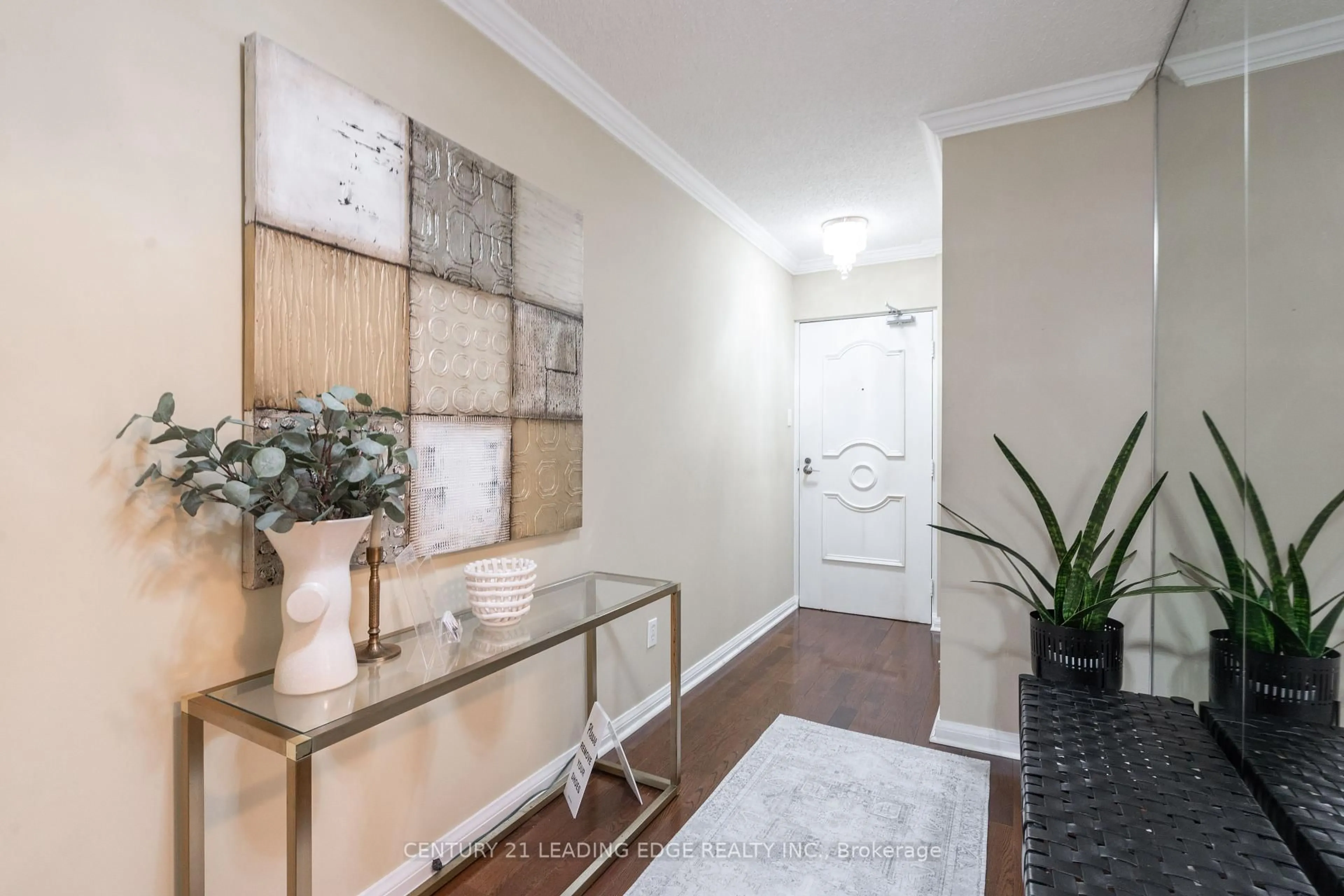 Indoor entryway for 40 Chichester Pl #606, Toronto Ontario M1T 3R6