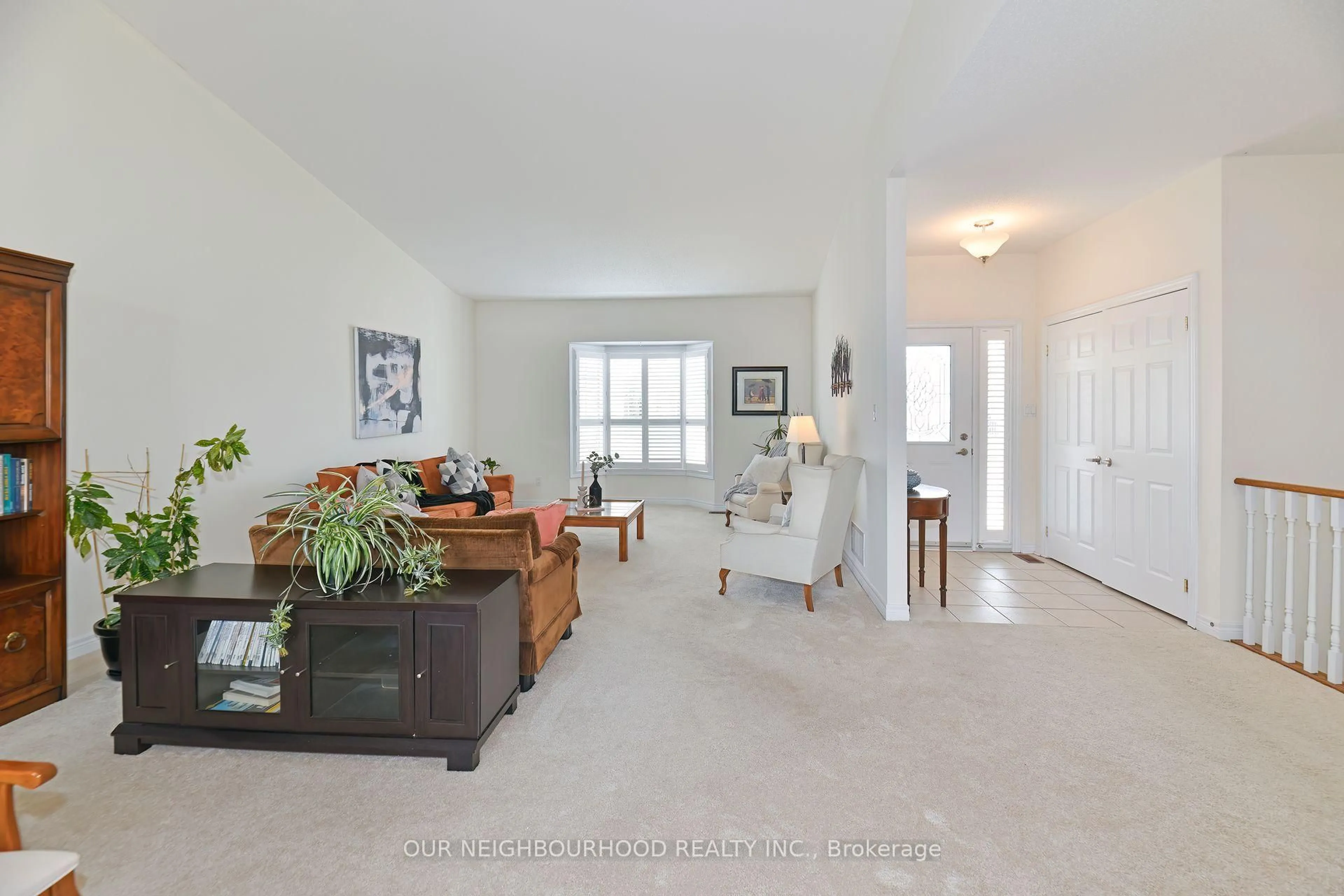 Living room with furniture, unknown for 12 Heatherlea Dr, Clarington Ontario L1B 1B9
