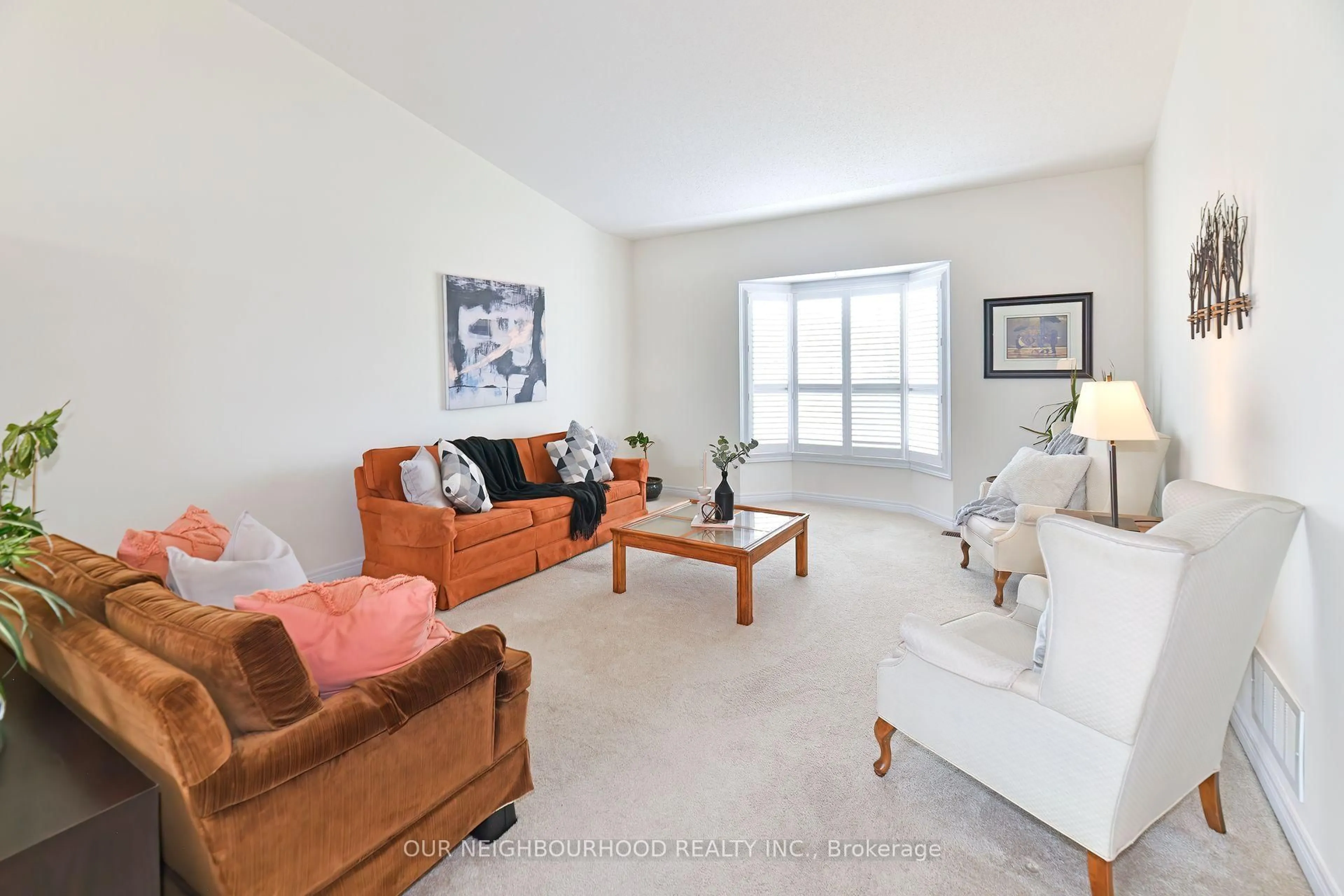 Living room with furniture, unknown for 12 Heatherlea Dr, Clarington Ontario L1B 1B9