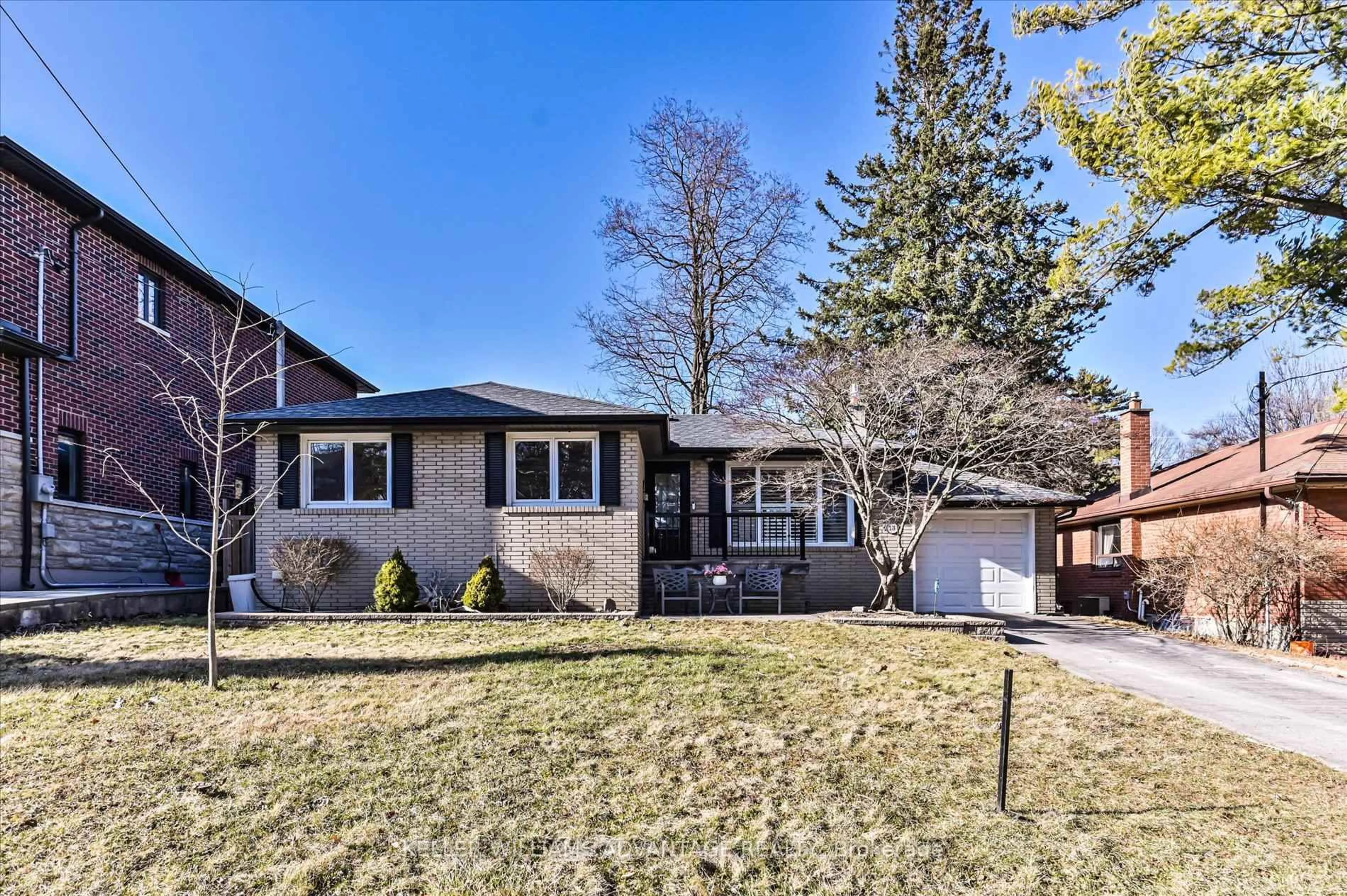 Home with vinyl exterior material, street for 228 Island Rd, Toronto Ontario M1C 2P8
