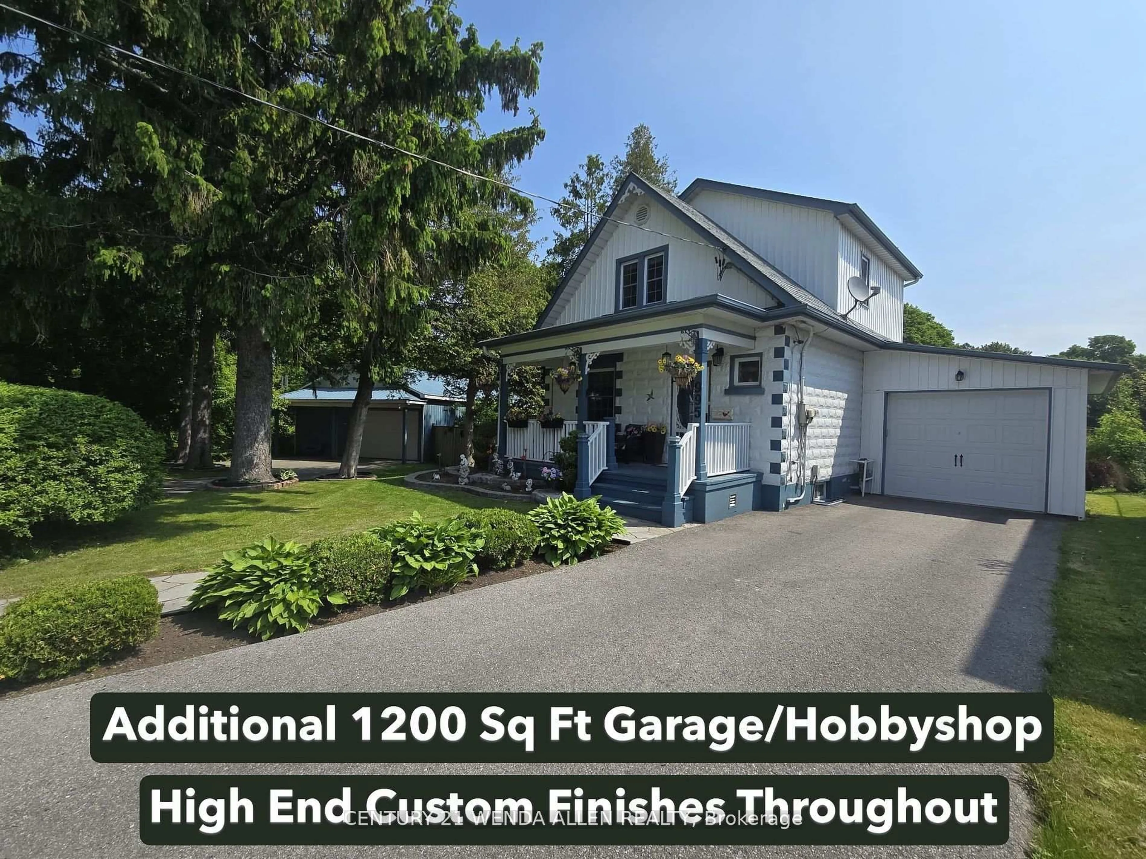 Indoor garage for 995 Cedar St, Oshawa Ontario L1J 3R5