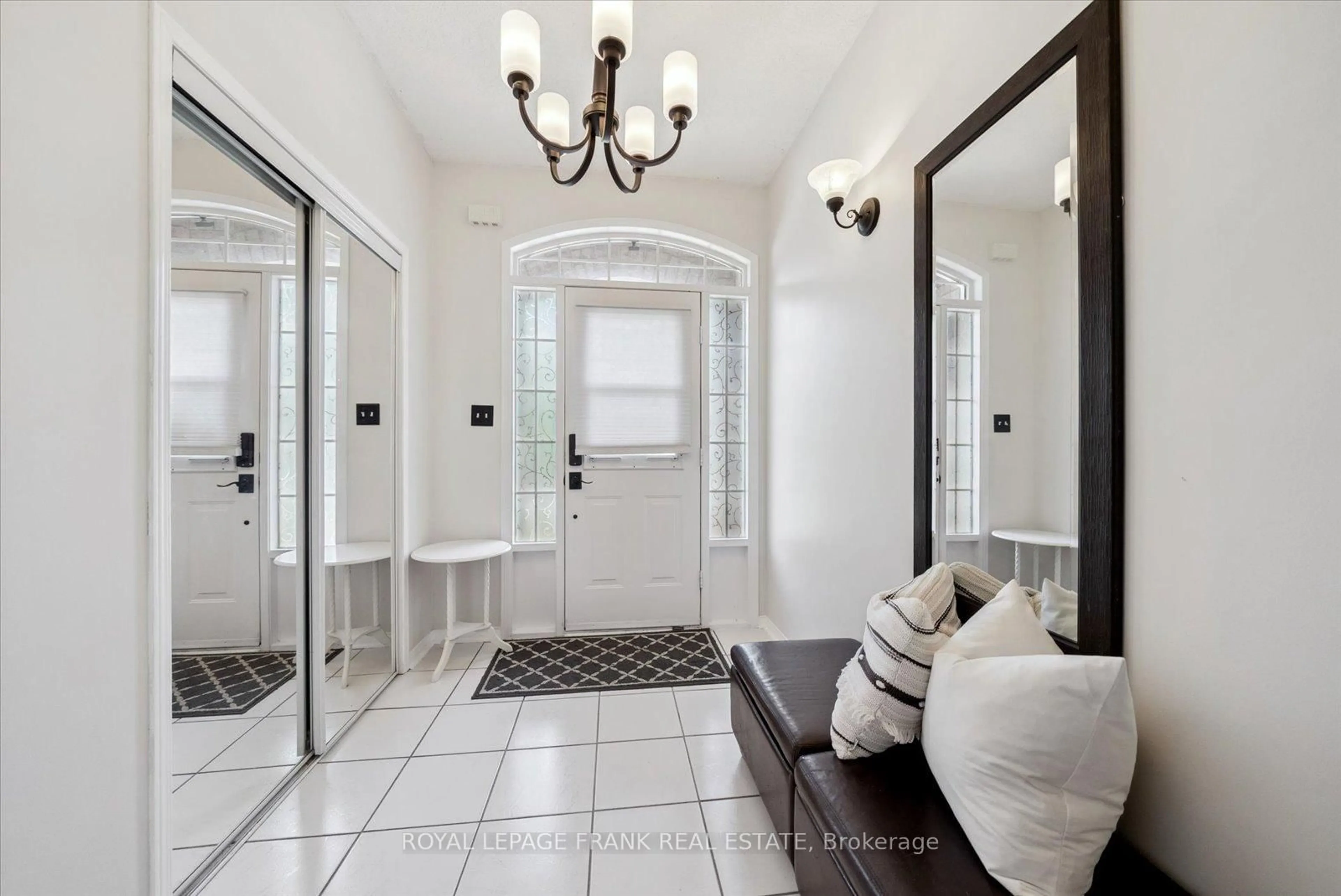 Indoor entryway for 16 Stokely Cres, Whitby Ontario L1N 9S8