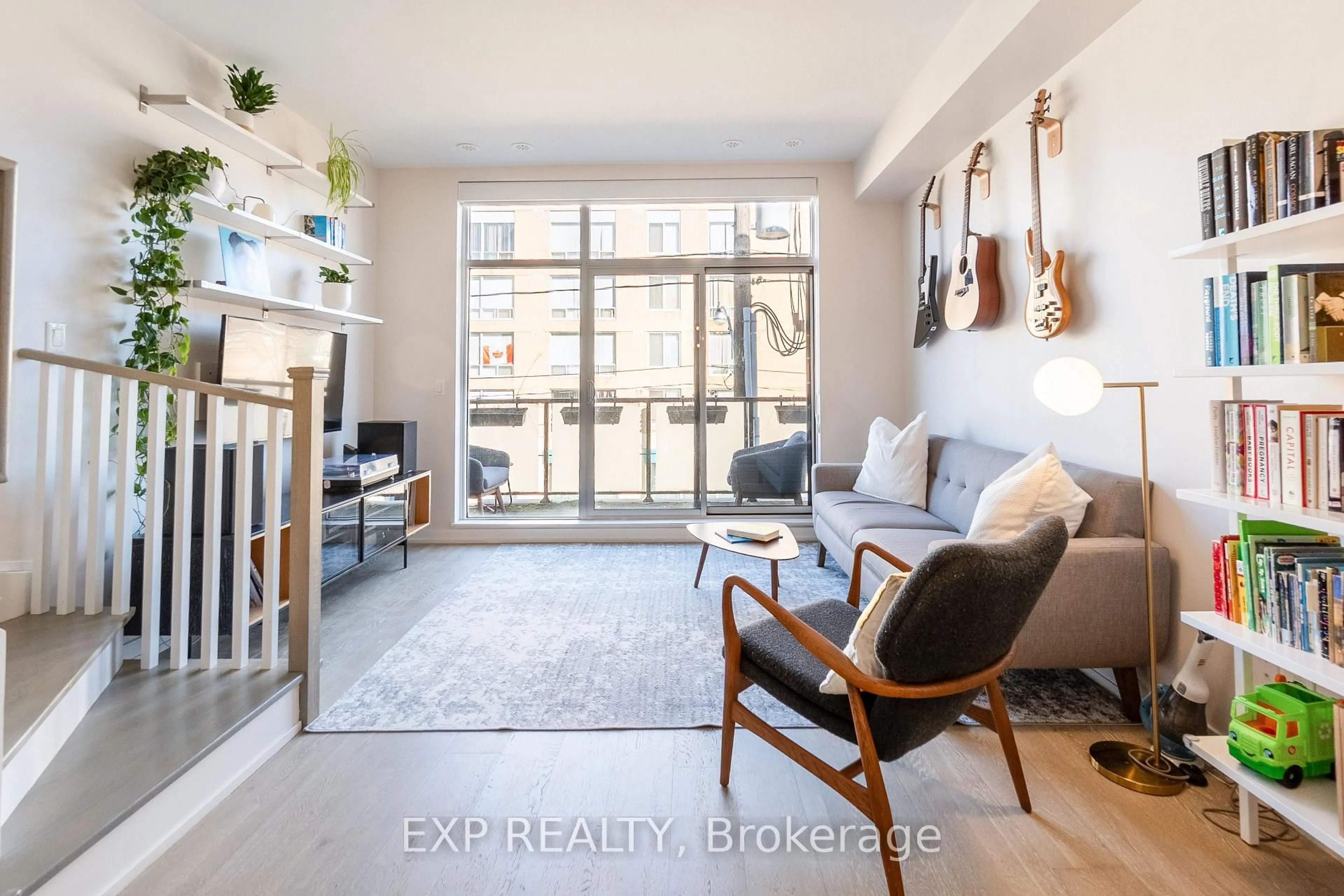 Living room with furniture, unknown for 1321 Gerrard St #8, Toronto Ontario M4L 1Y8