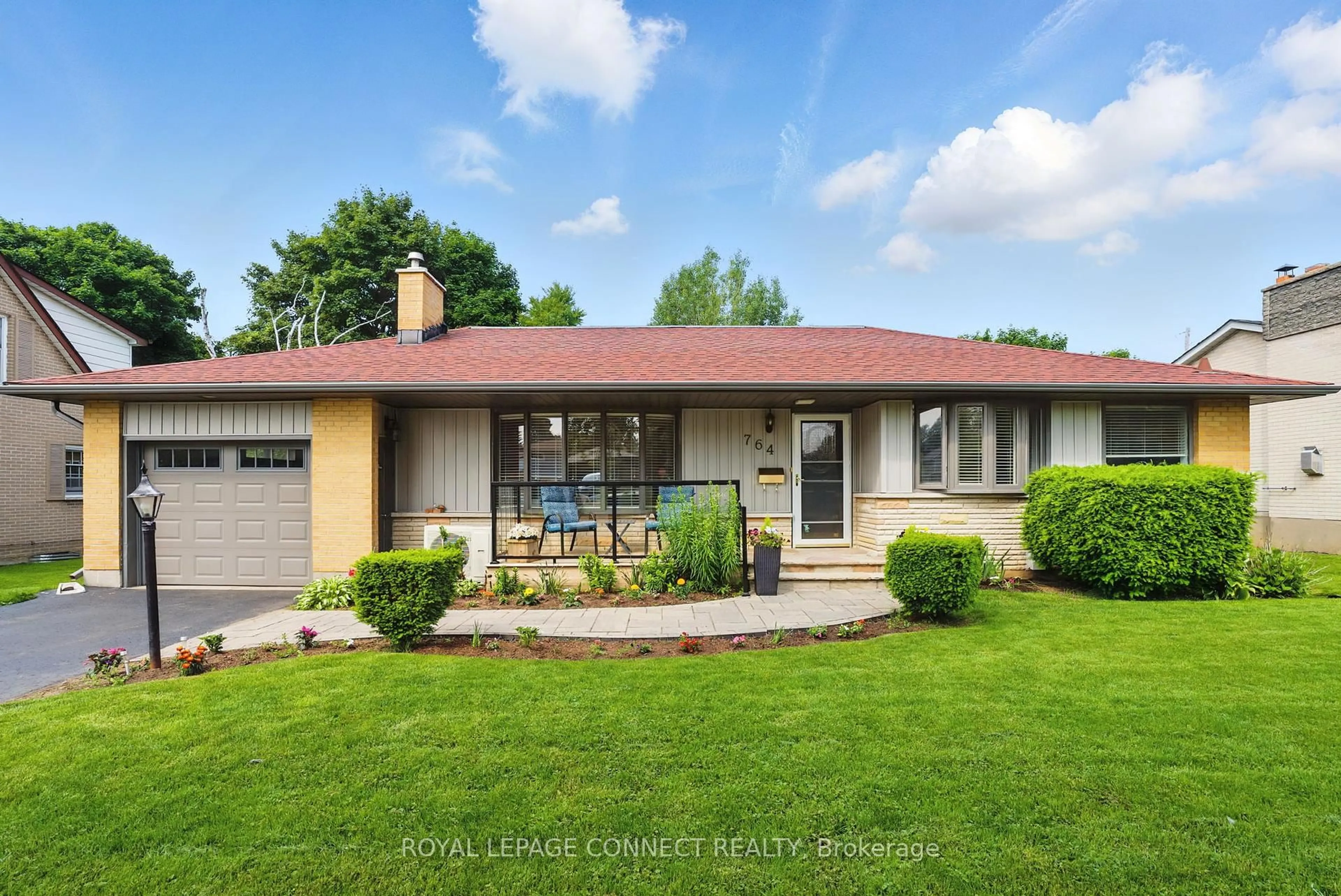 Home with vinyl exterior material, street for 764 Westdale St, Oshawa Ontario L1J 5B7