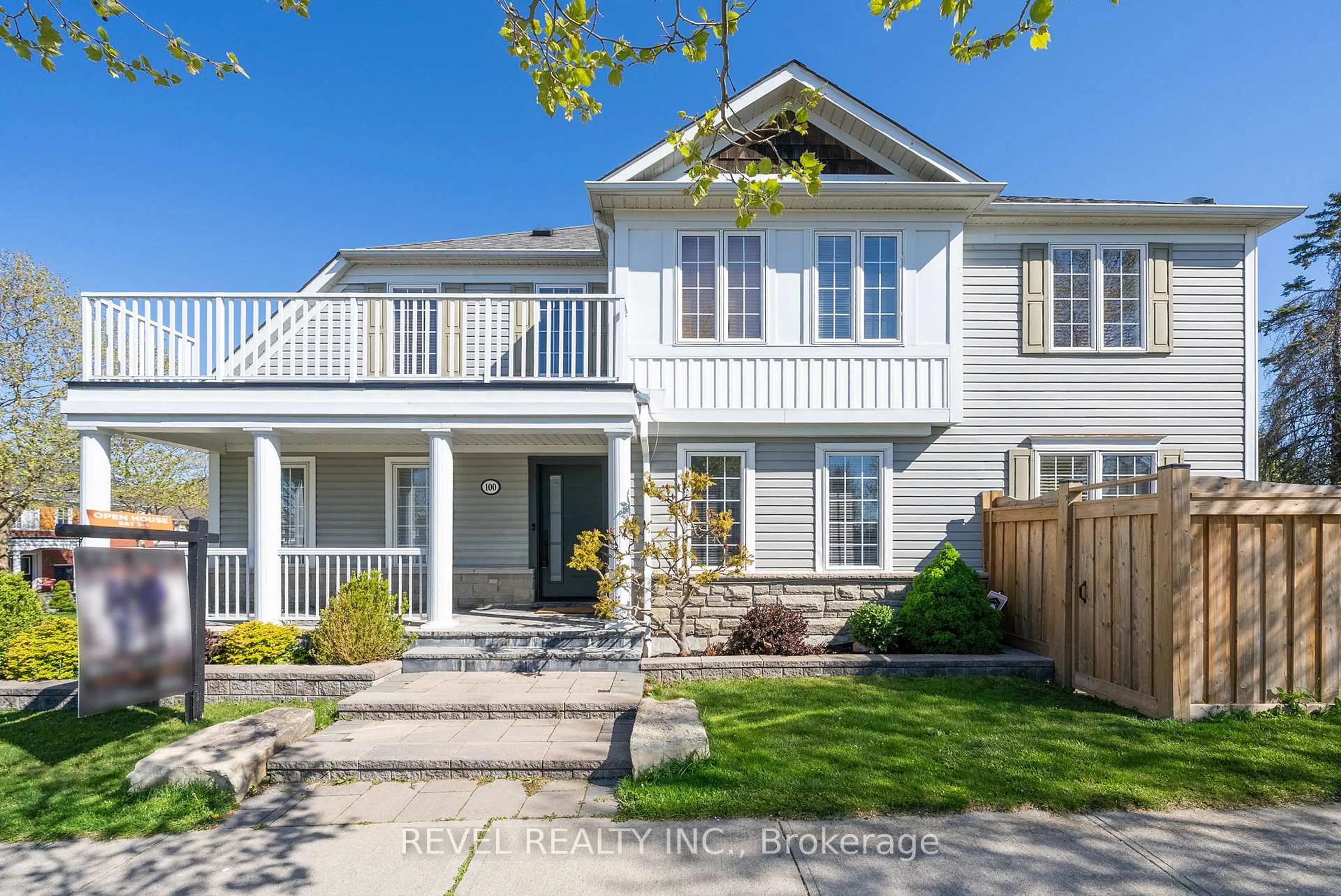 Home with vinyl exterior material, street for 100 Ashbury Blvd, Ajax Ontario L1Z 1N1
