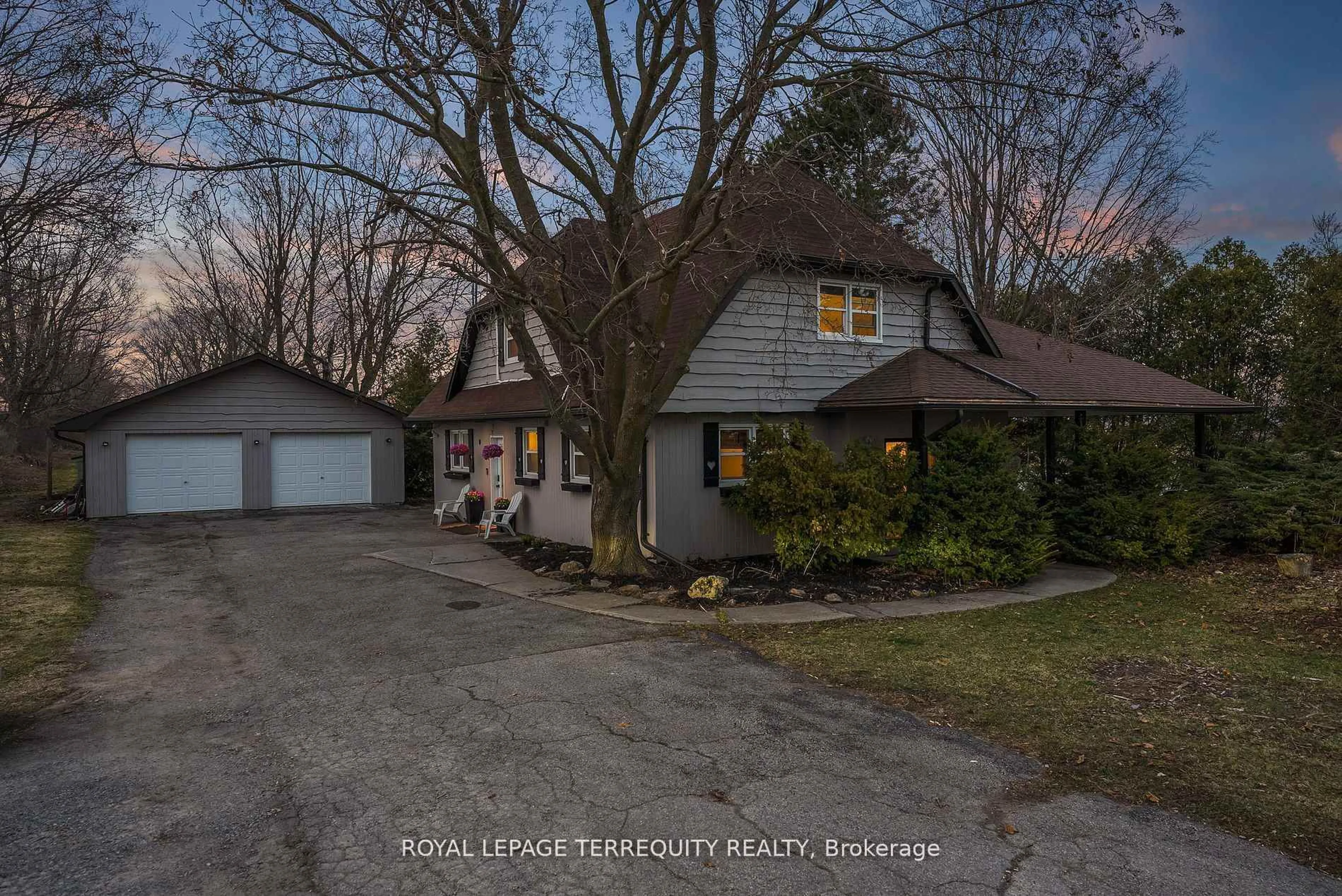 A pic from outside/outdoor area/front of a property/back of a property/a pic from drone, street for 2352 Concession Rd 8, Clarington Ontario L1C 5X3