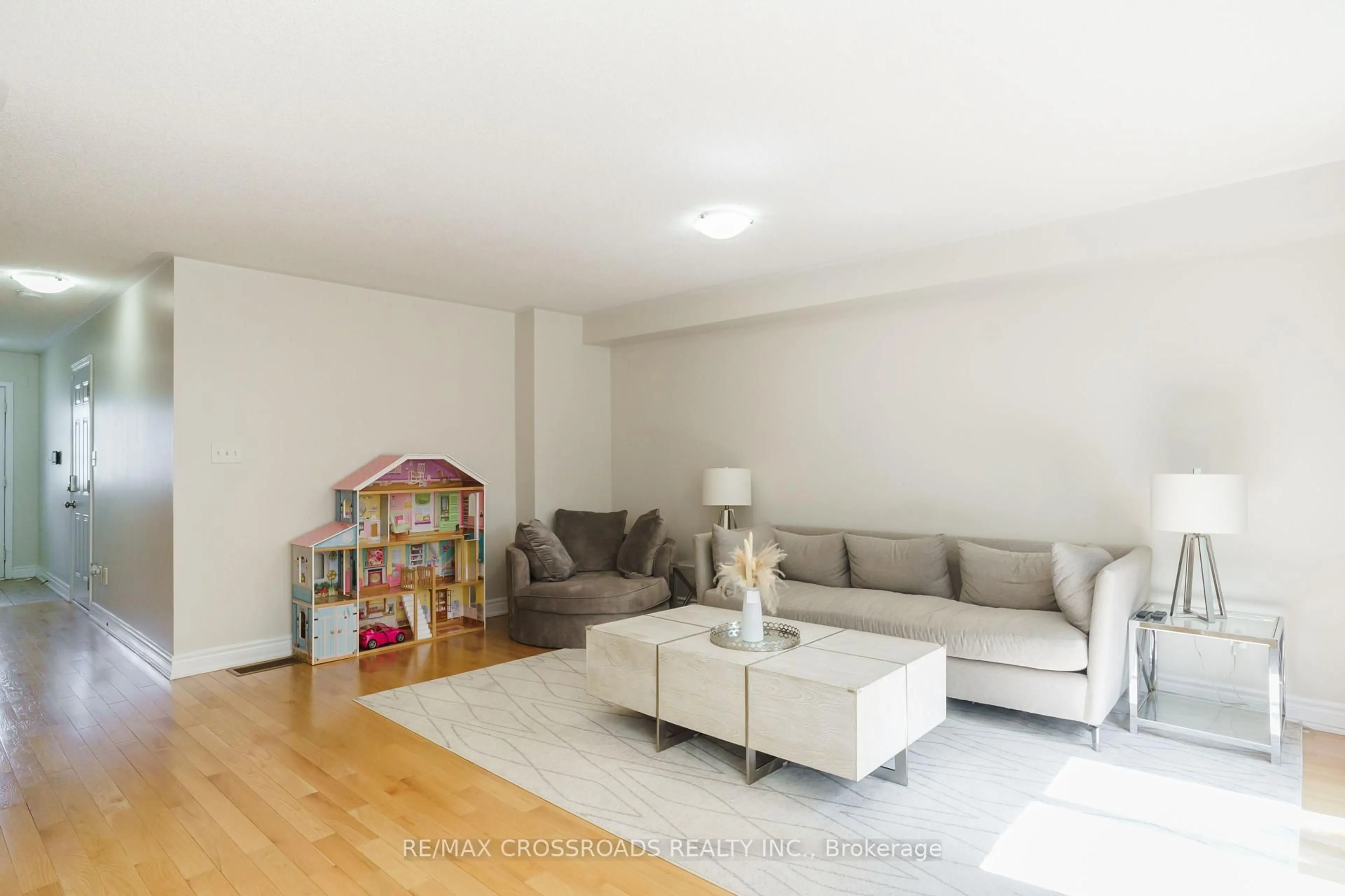 Living room with furniture, unknown for 15 Oates Dr, Toronto Ontario M1L 0A9