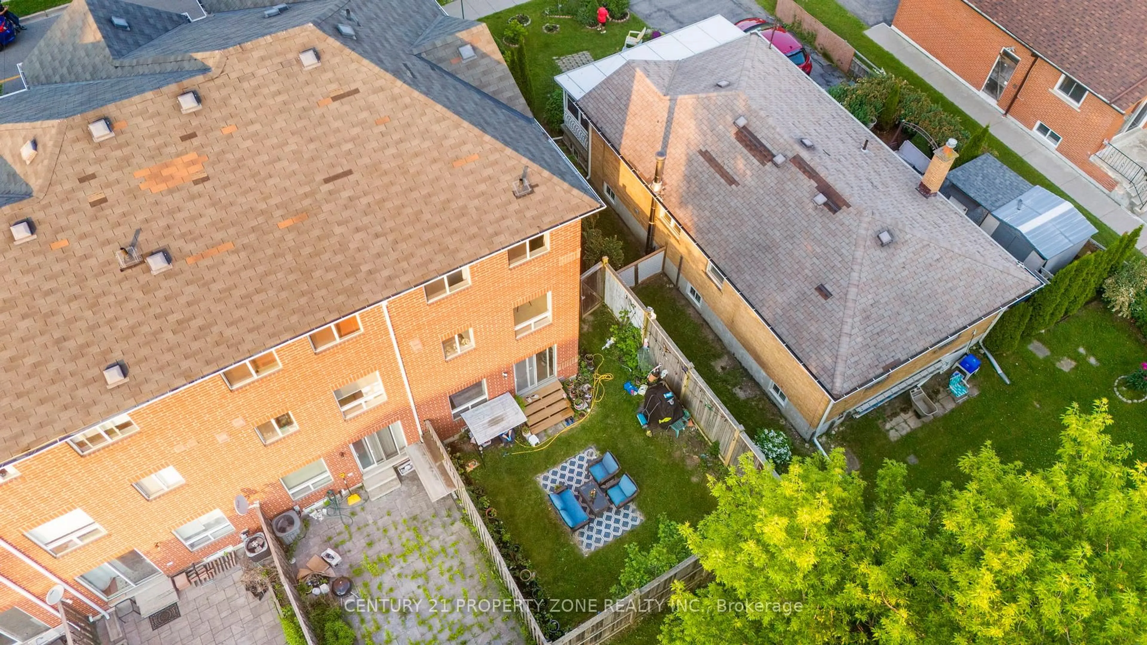 A pic from outside/outdoor area/front of a property/back of a property/a pic from drone, city buildings view from balcony for 22A Beachell St, Toronto Ontario M1J 3B2
