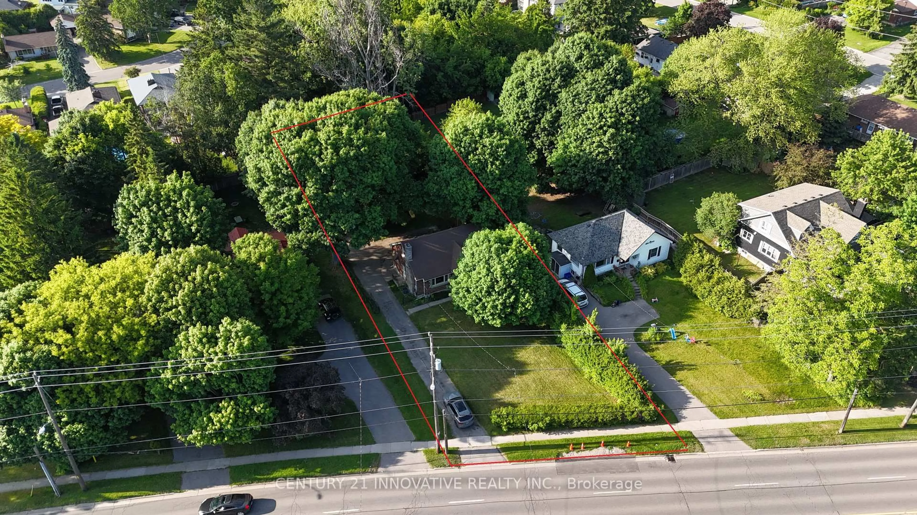 A pic from outside/outdoor area/front of a property/back of a property/a pic from drone, street for 1052 King St, Oshawa Ontario L1H 1H5