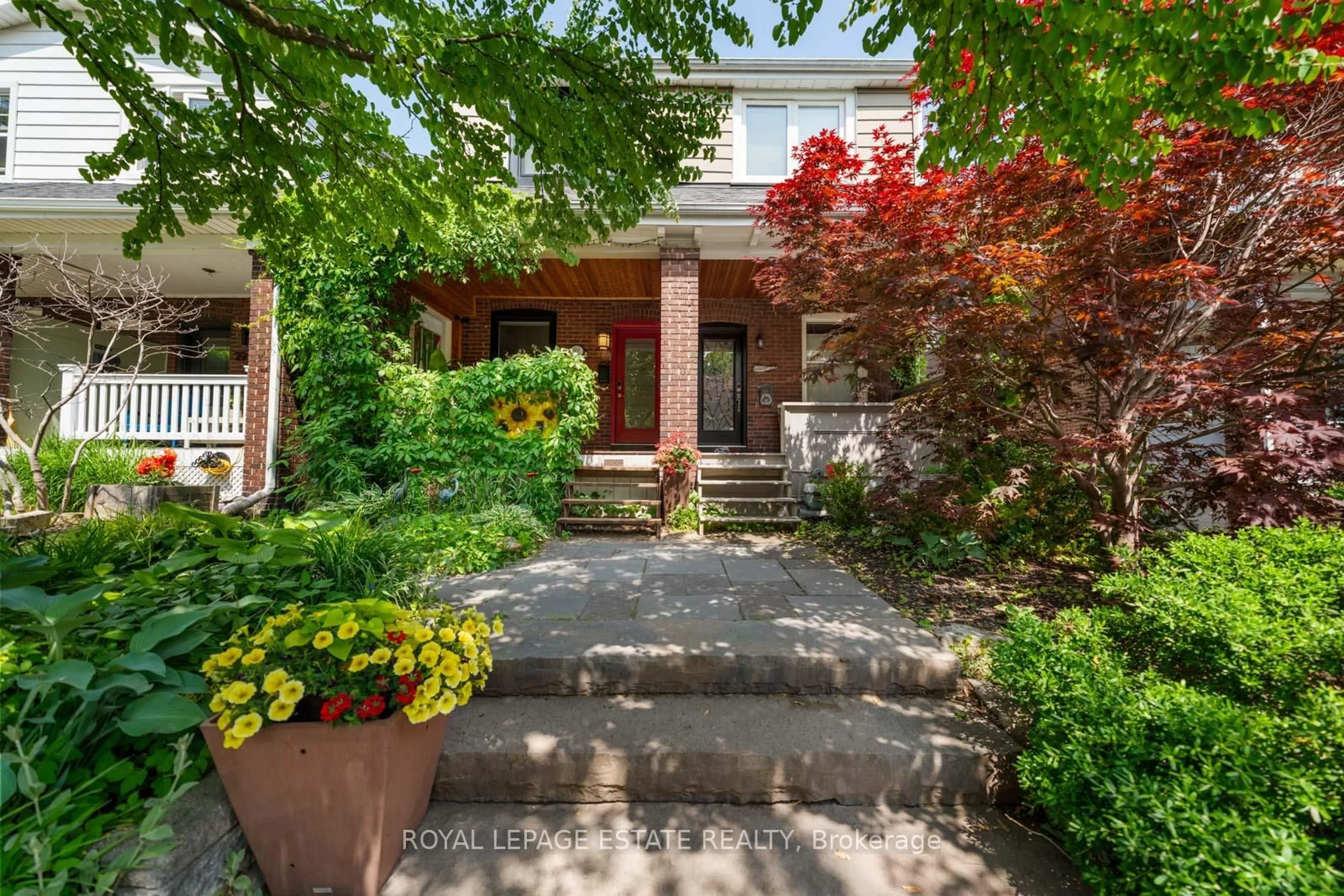 Unknown for 27 Lawlor Ave, Toronto Ontario M4E 3L8
