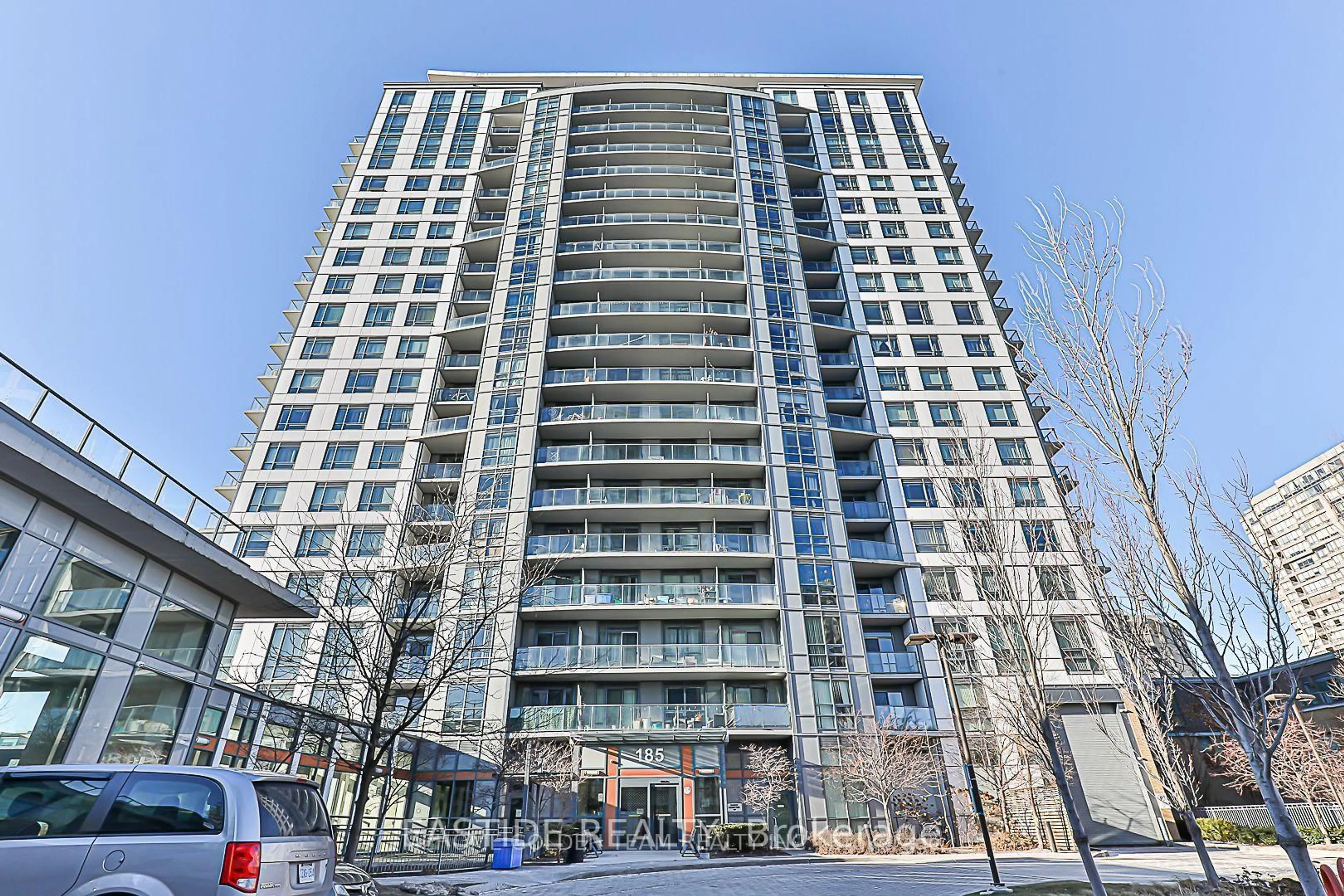 Indoor foyer for 185 Bonis Ave #1306, Toronto Ontario M1T 3W6