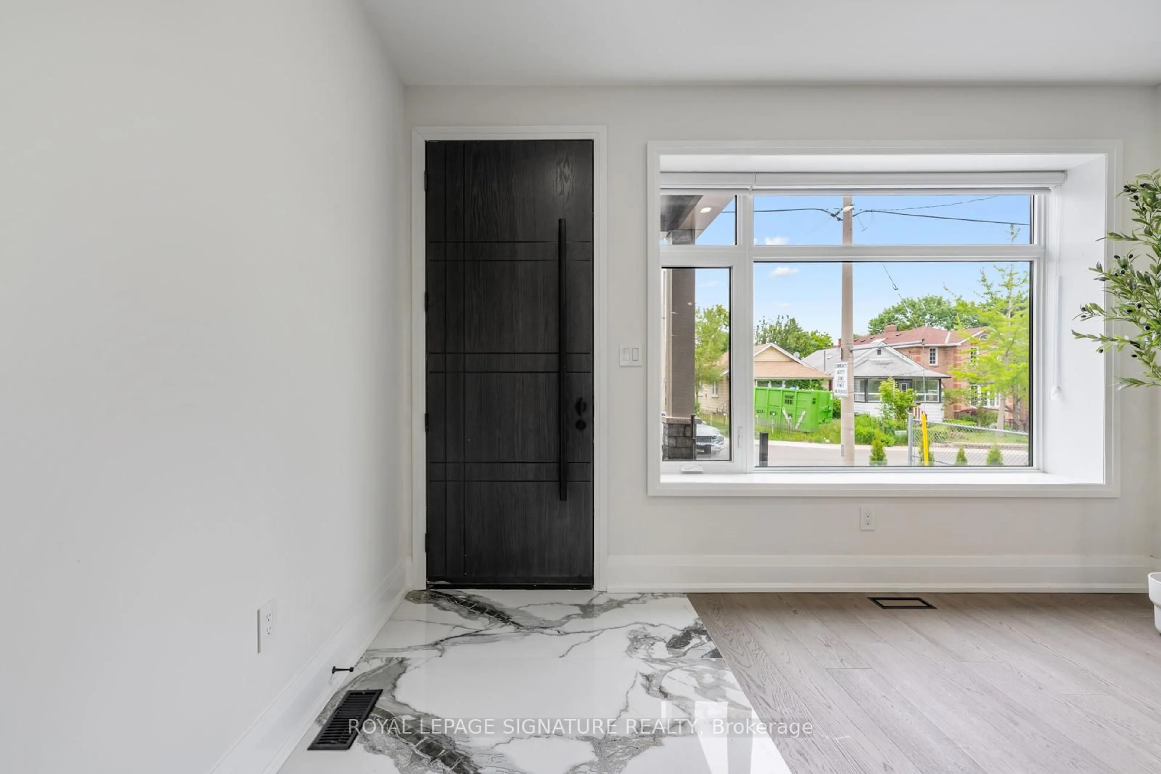 Indoor entryway for 17 Trenton Ave, Toronto Ontario M4C 2Z3