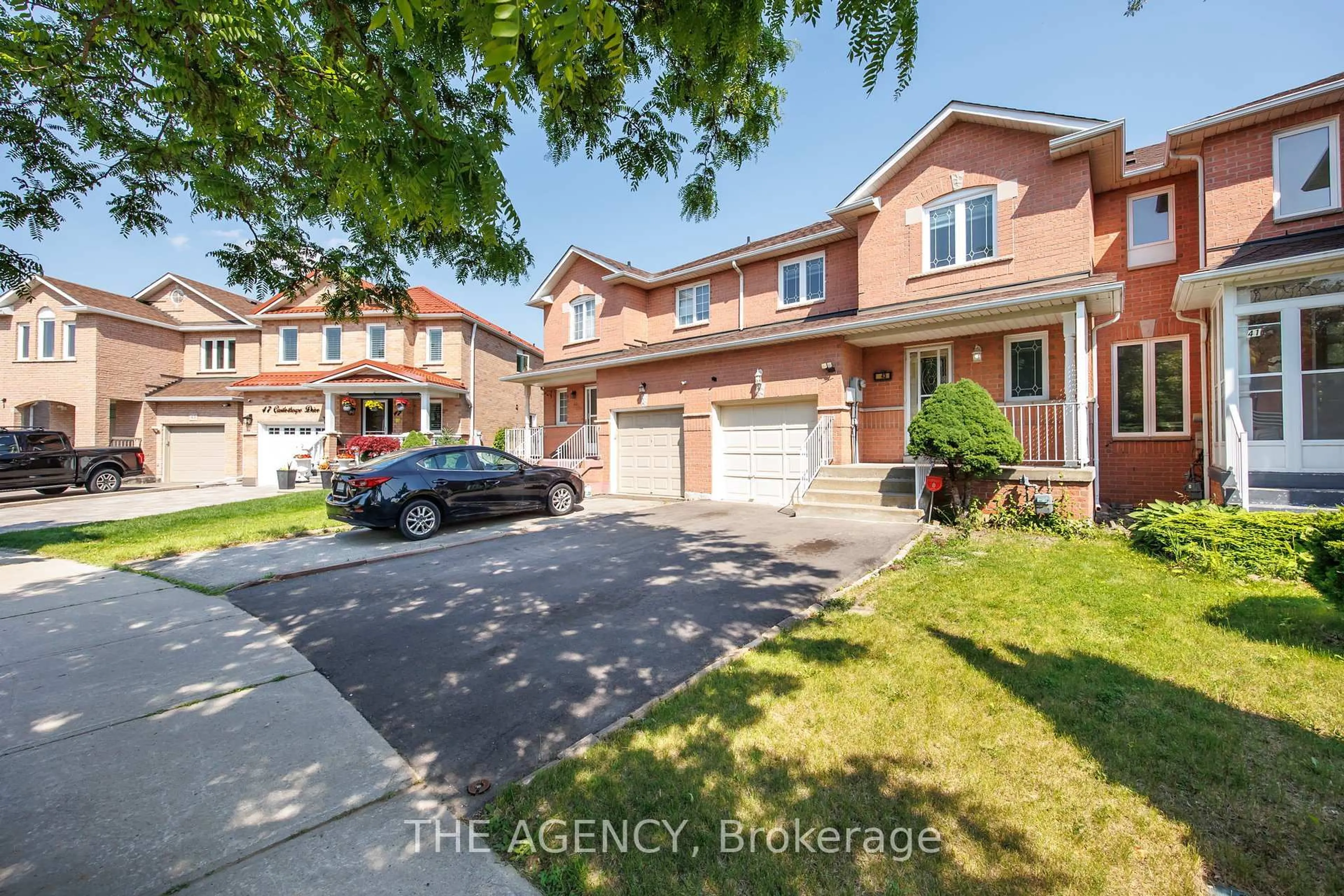 A pic from outside/outdoor area/front of a property/back of a property/a pic from drone, street for 43 Castlethorpe Dr, Toronto Ontario M1M 3X1