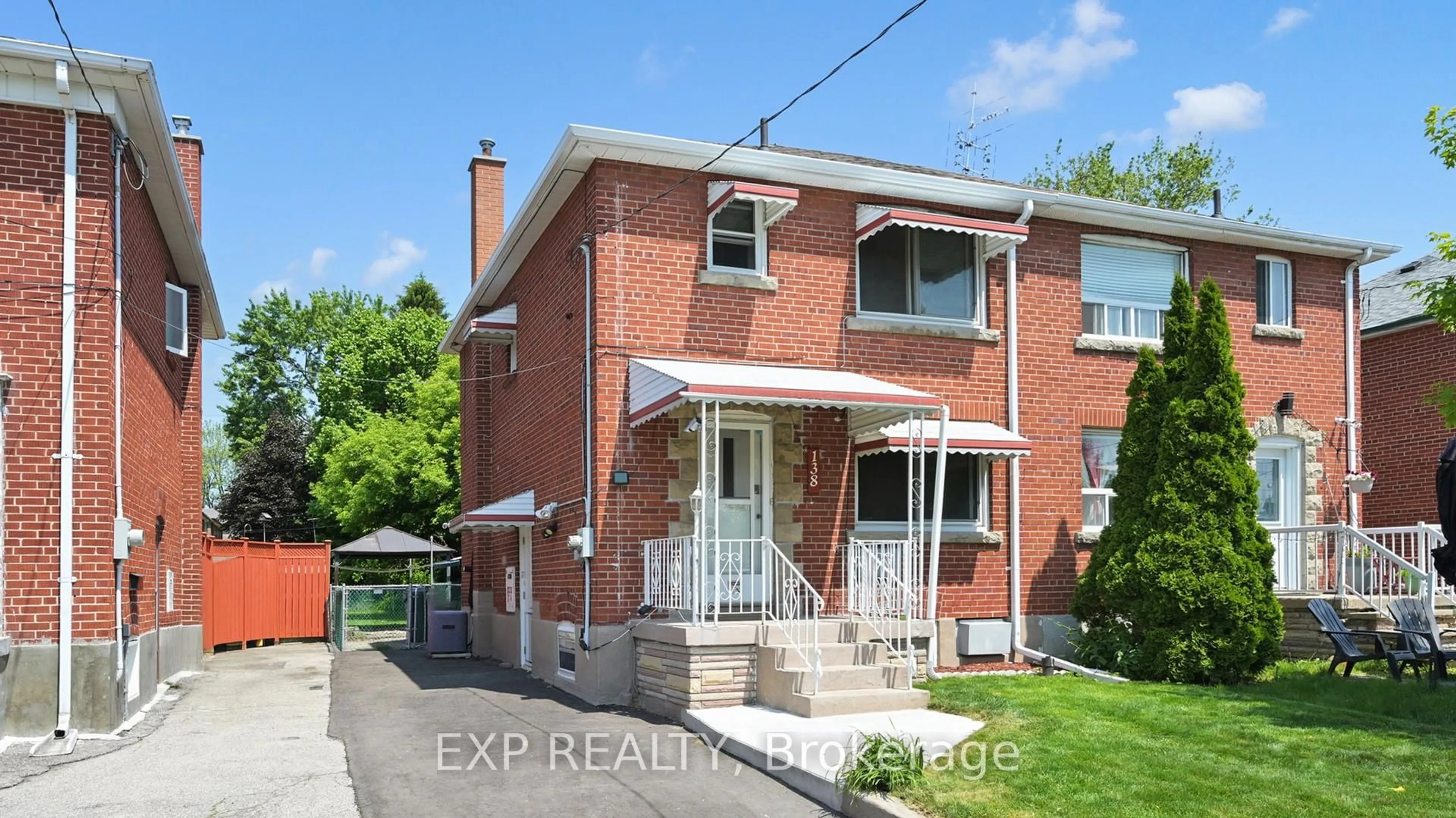 Home with brick exterior material, street for 138 Park St, Toronto Ontario M1N 2P5