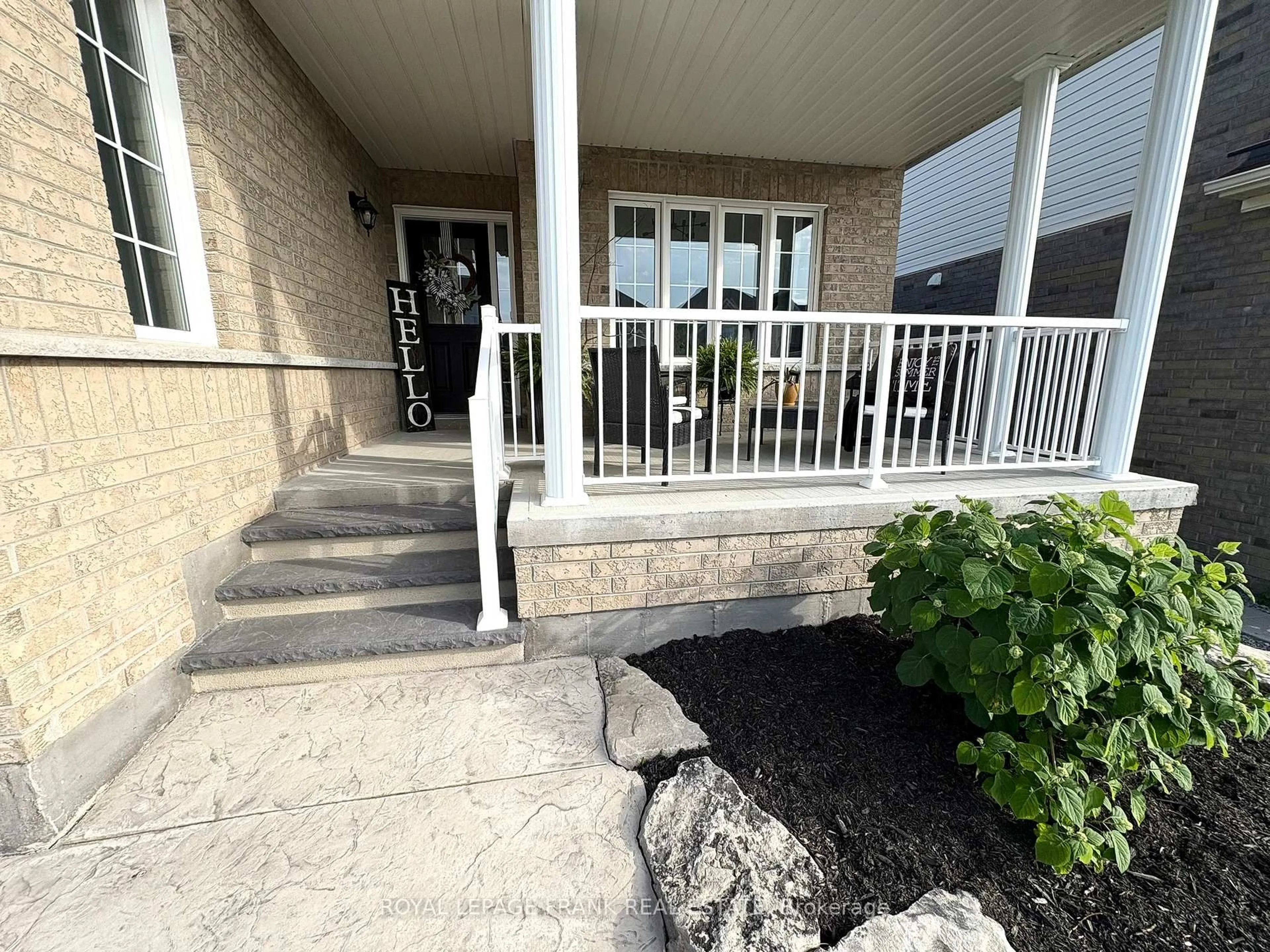 Unknown for 1540 Dunedin Cres, Oshawa Ontario L1K 0T9