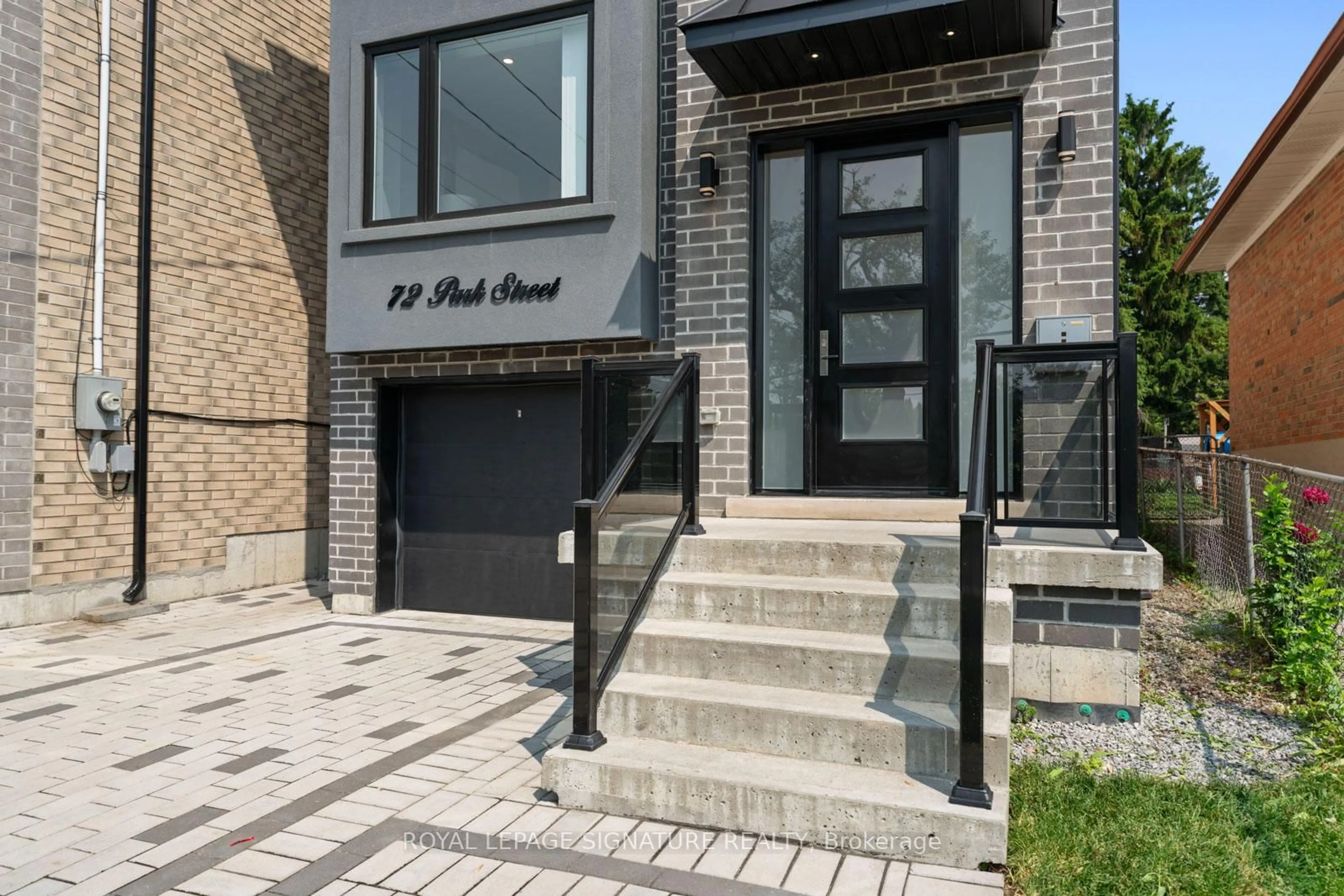 Home with brick exterior material, street for 72 Park St, Toronto Ontario M1N 2N8