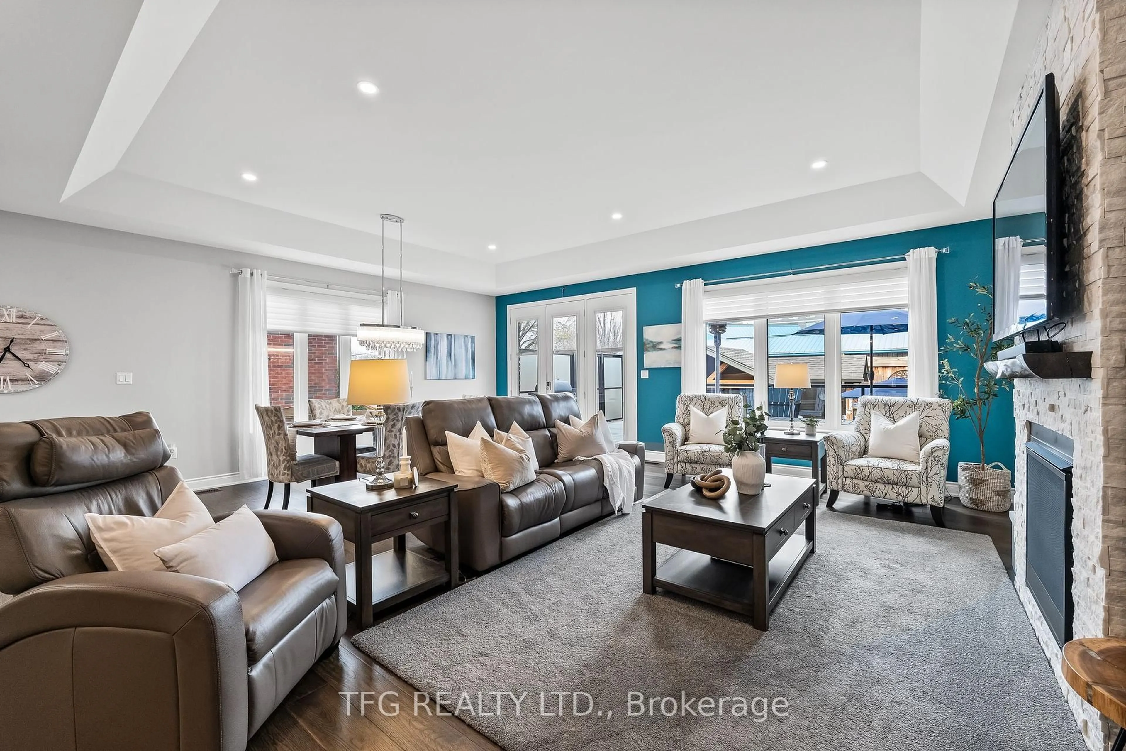 Living room with furniture, unknown for 115 Duke St, Clarington Ontario L1C 2V8