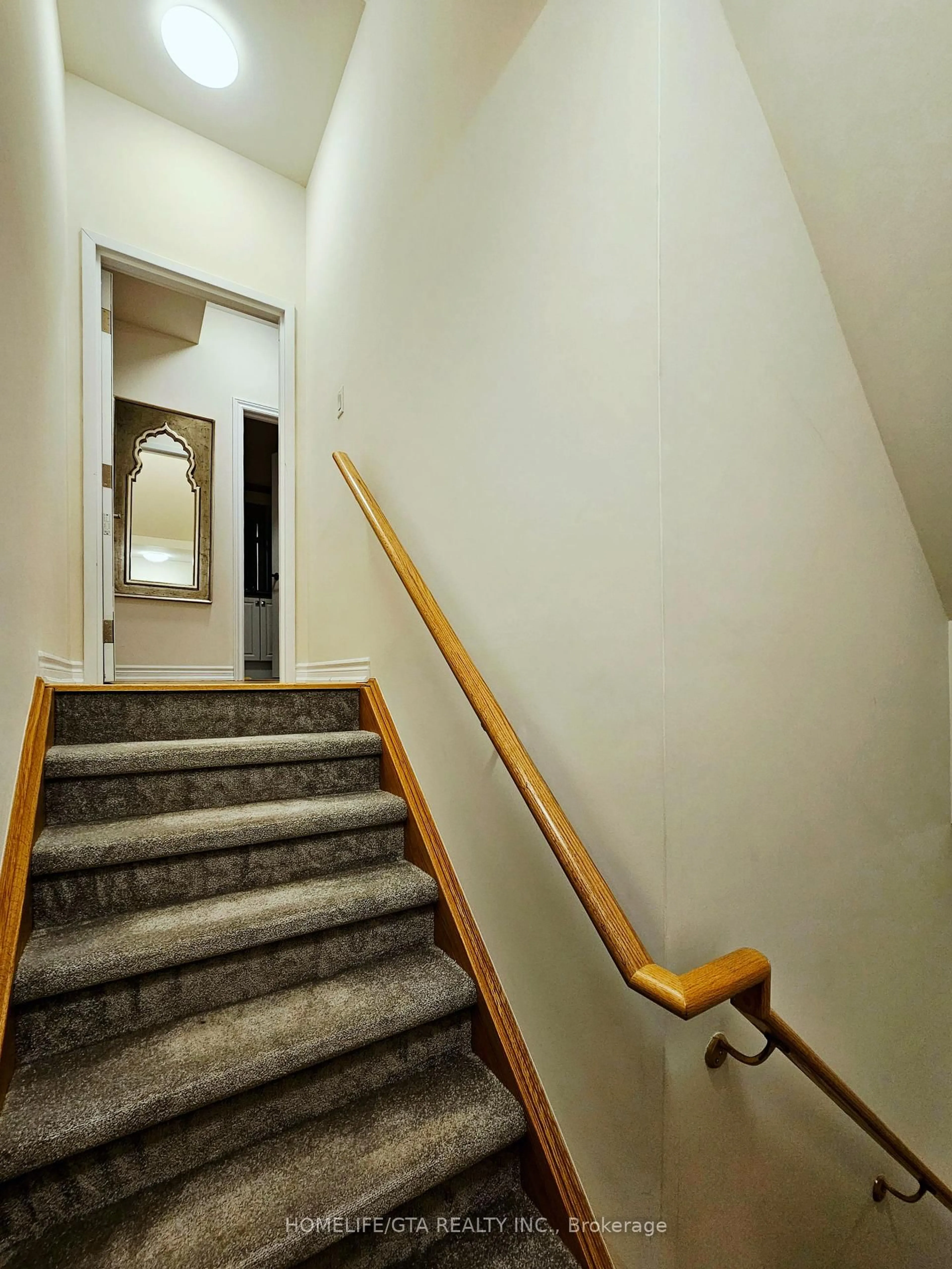 Stairs for 480 Beresford Path #16, Oshawa Ontario L1H 0B2