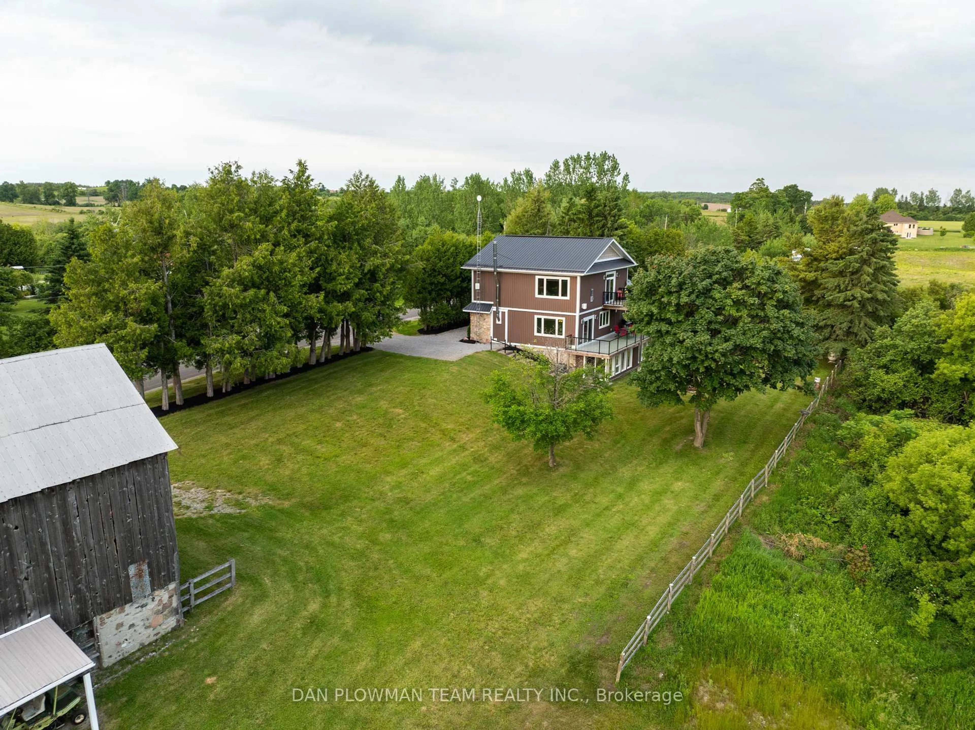 A pic from outside/outdoor area/front of a property/back of a property/a pic from drone, water/lake/river/ocean view for 2983 Concession Rd 8 Rd, Clarington Ontario L1C 5Z2