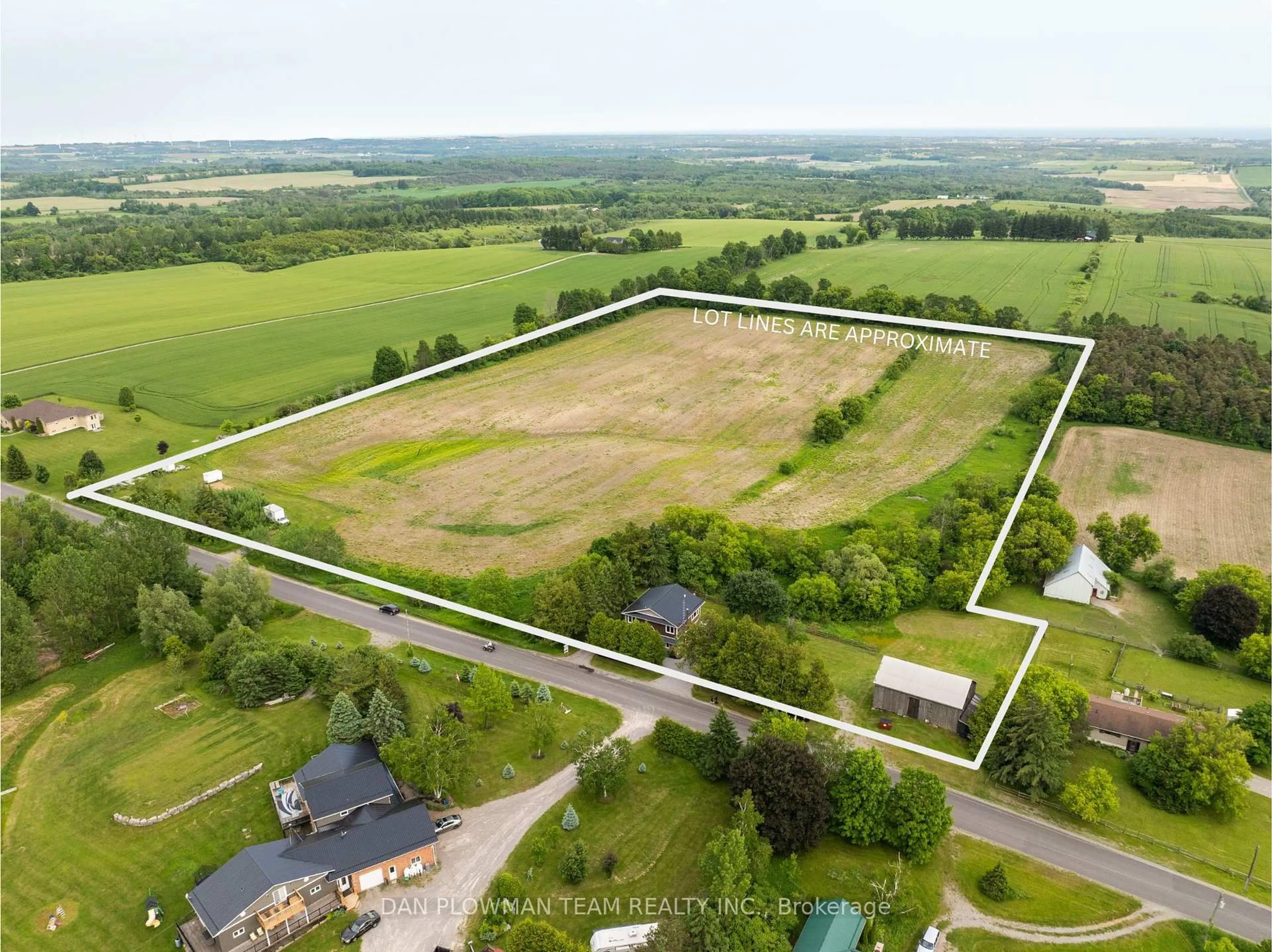A pic from outside/outdoor area/front of a property/back of a property/a pic from drone, building for 2983 Concession Rd 8 Rd, Clarington Ontario L1C 5Z2