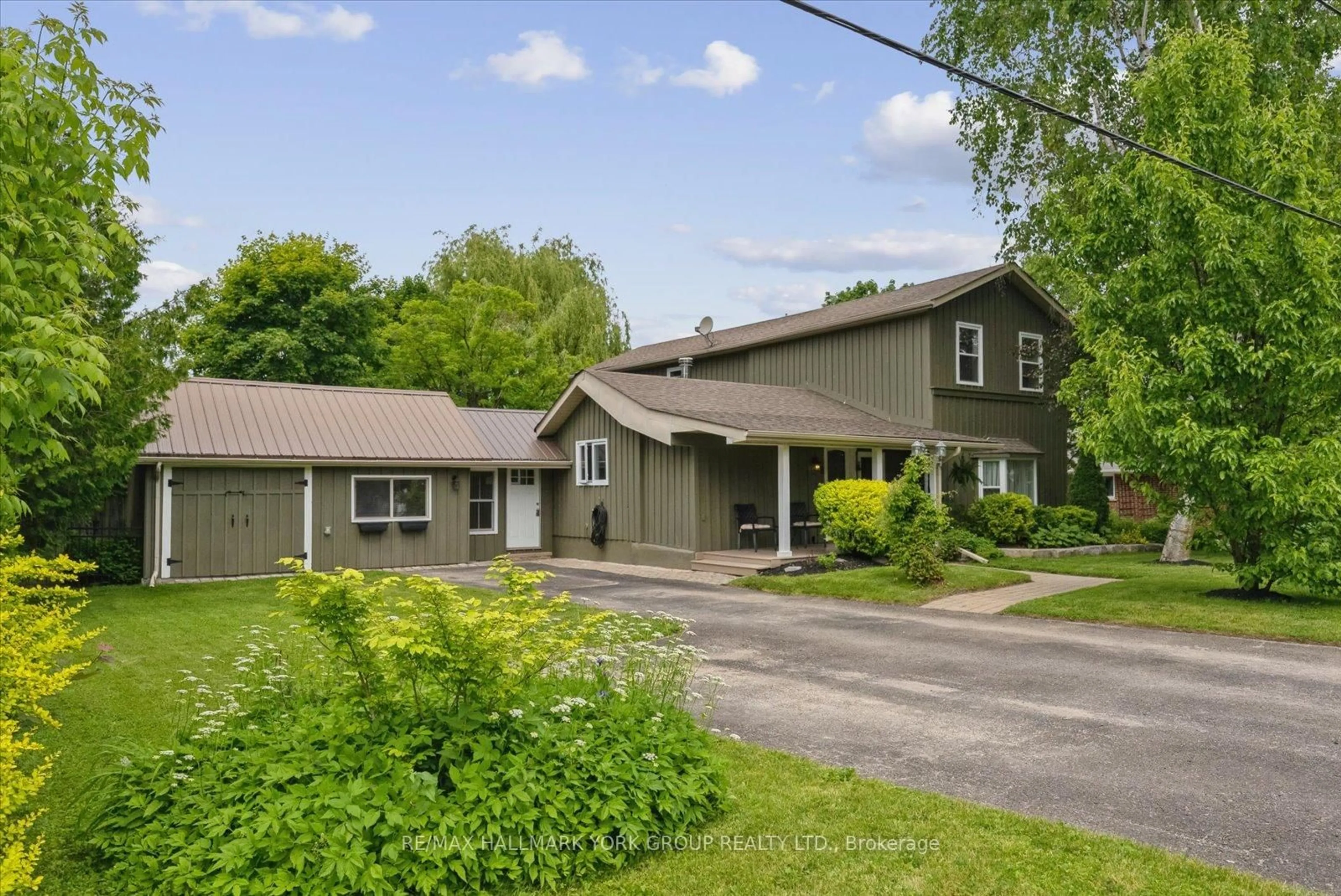 A pic from outside/outdoor area/front of a property/back of a property/a pic from drone, street for 78 Allan St, Scugog Ontario L9L 1E6