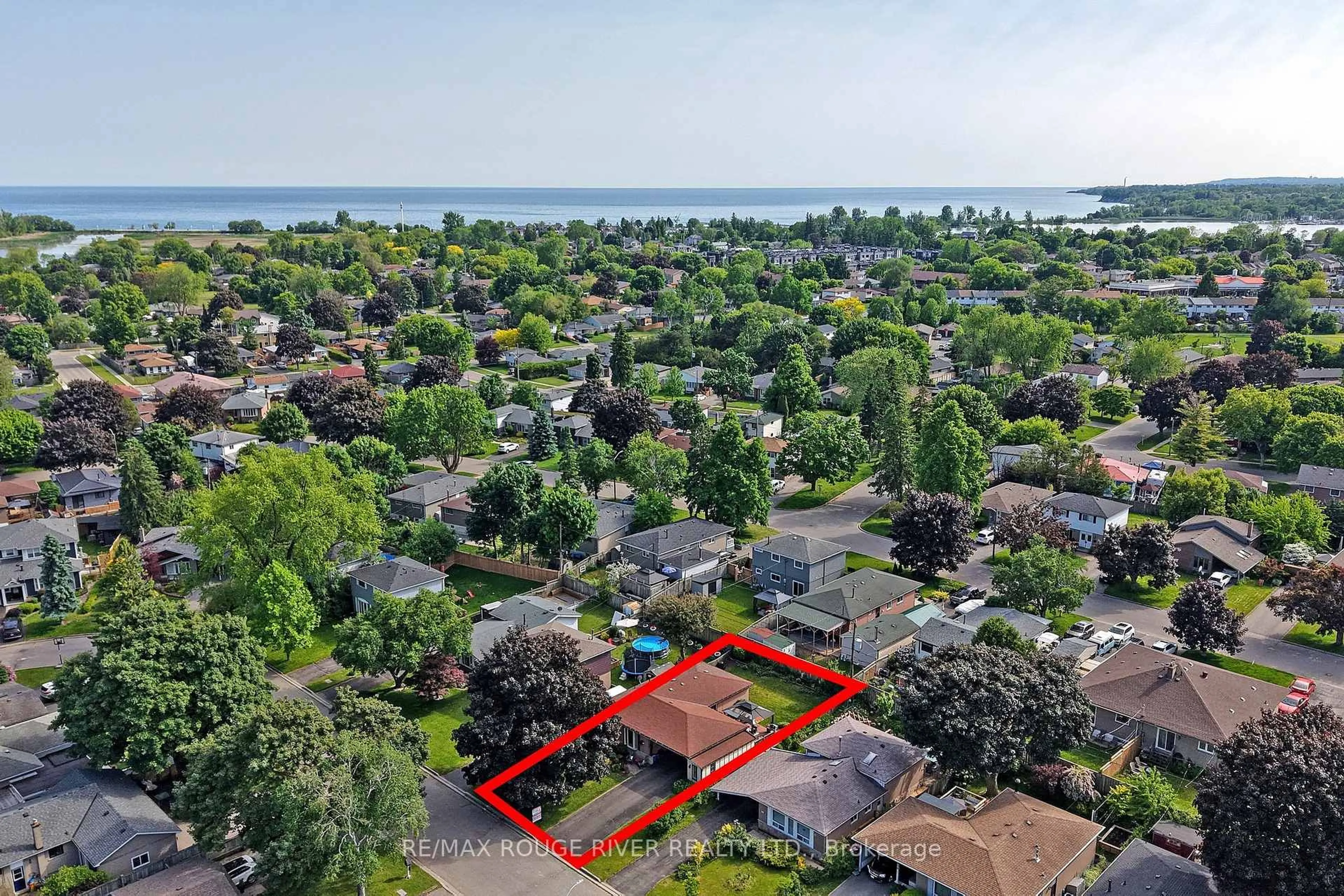 A pic from outside/outdoor area/front of a property/back of a property/a pic from drone, water/lake/river/ocean view for 834 Miriam Rd, Pickering Ontario L1W 1X6