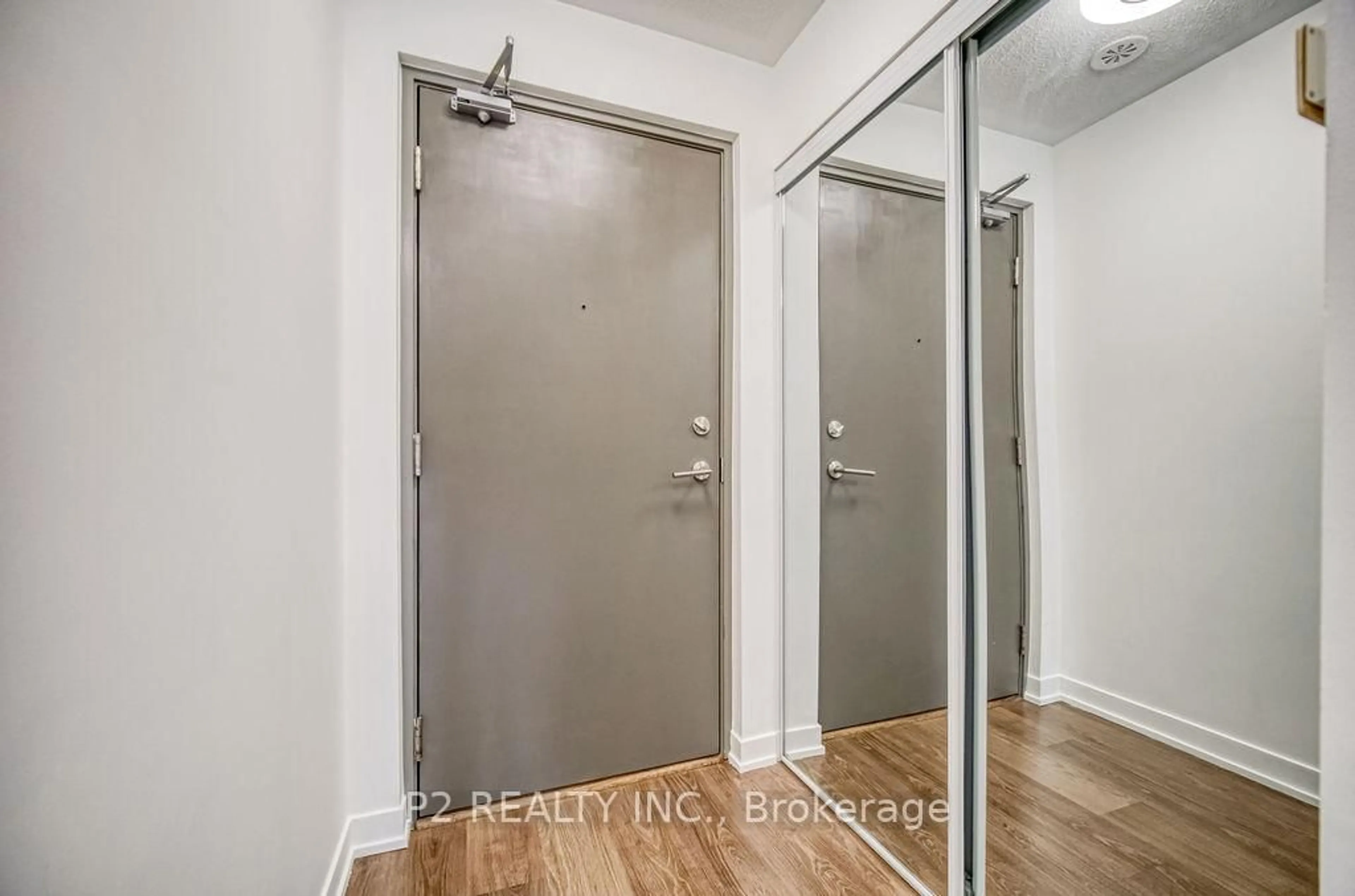 Indoor entryway for 5131 Sheppard Ave #503, Toronto Ontario M1B 0C9