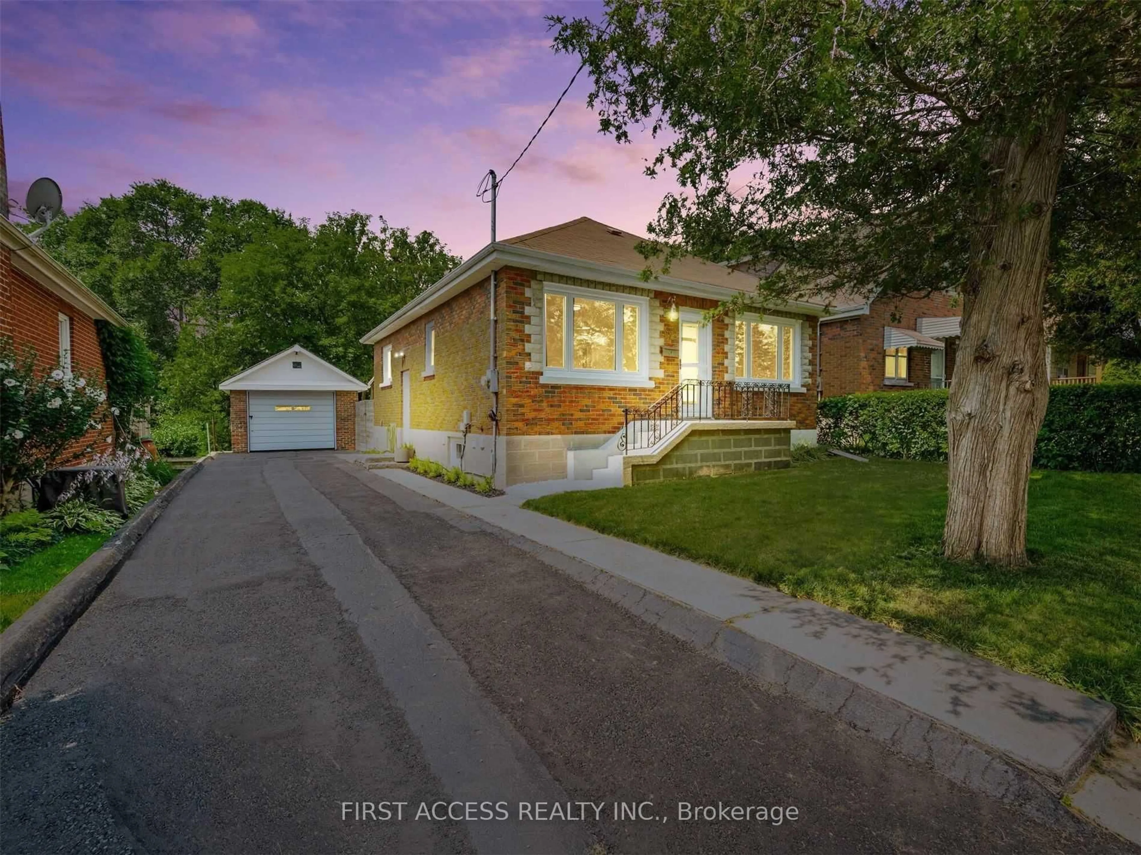 Unknown for 822 Douglas St, Oshawa Ontario L1H 5C9