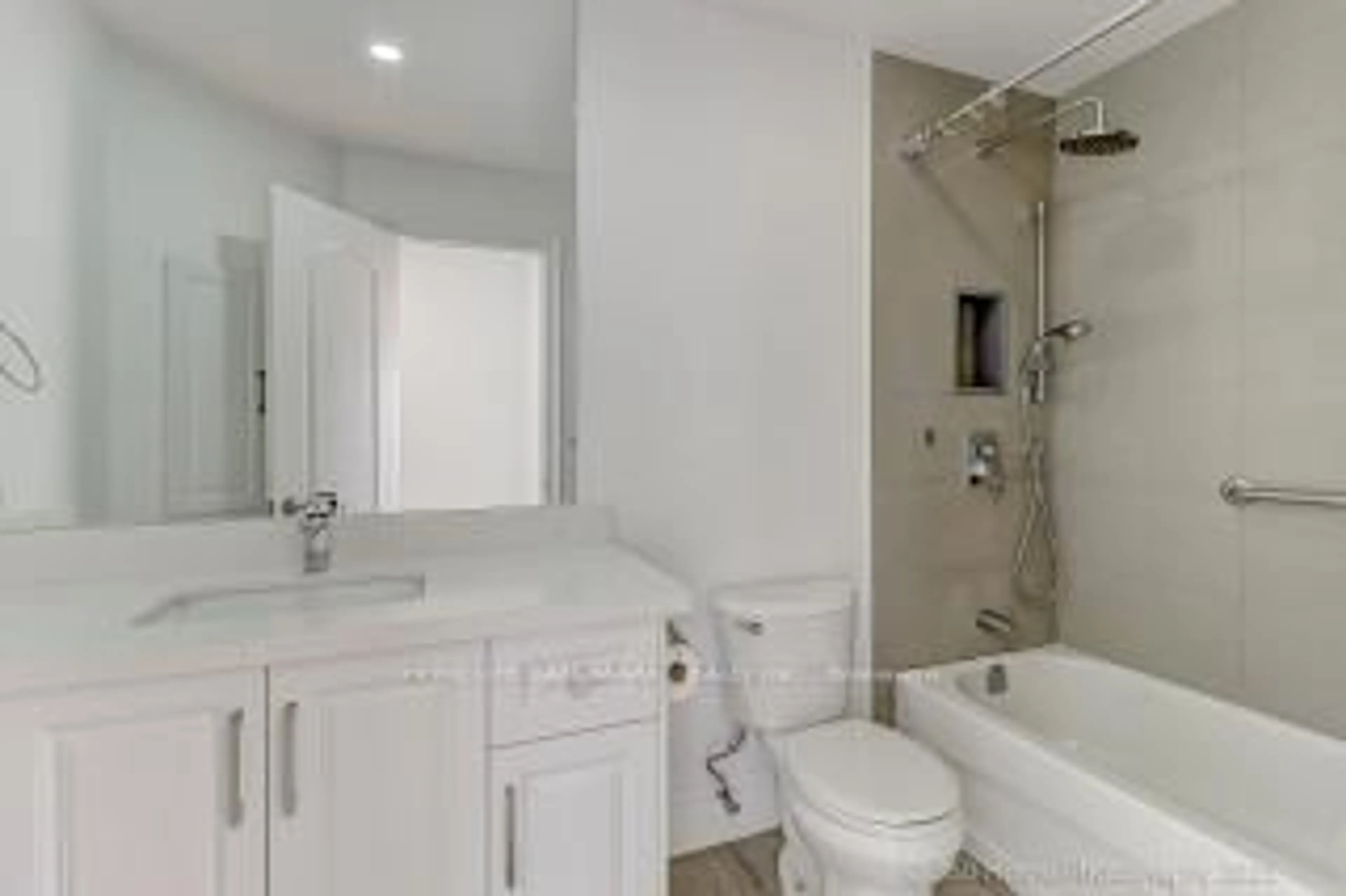 Standard bathroom, ceramic/tile floor for 175 Bamburgh Circ #Ph15, Toronto Ontario M1W 3X8