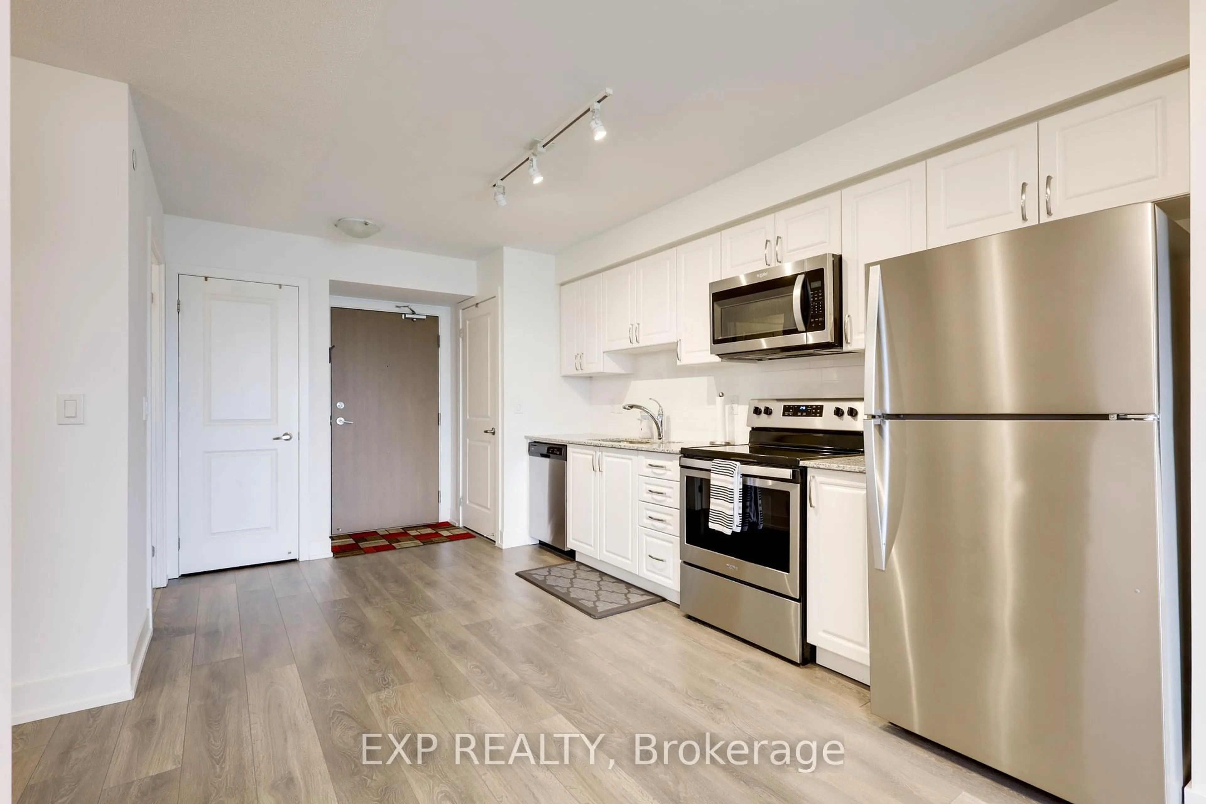 Standard kitchen, unknown for 1255 Bayly St #1003, Pickering Ontario L1W 0B6