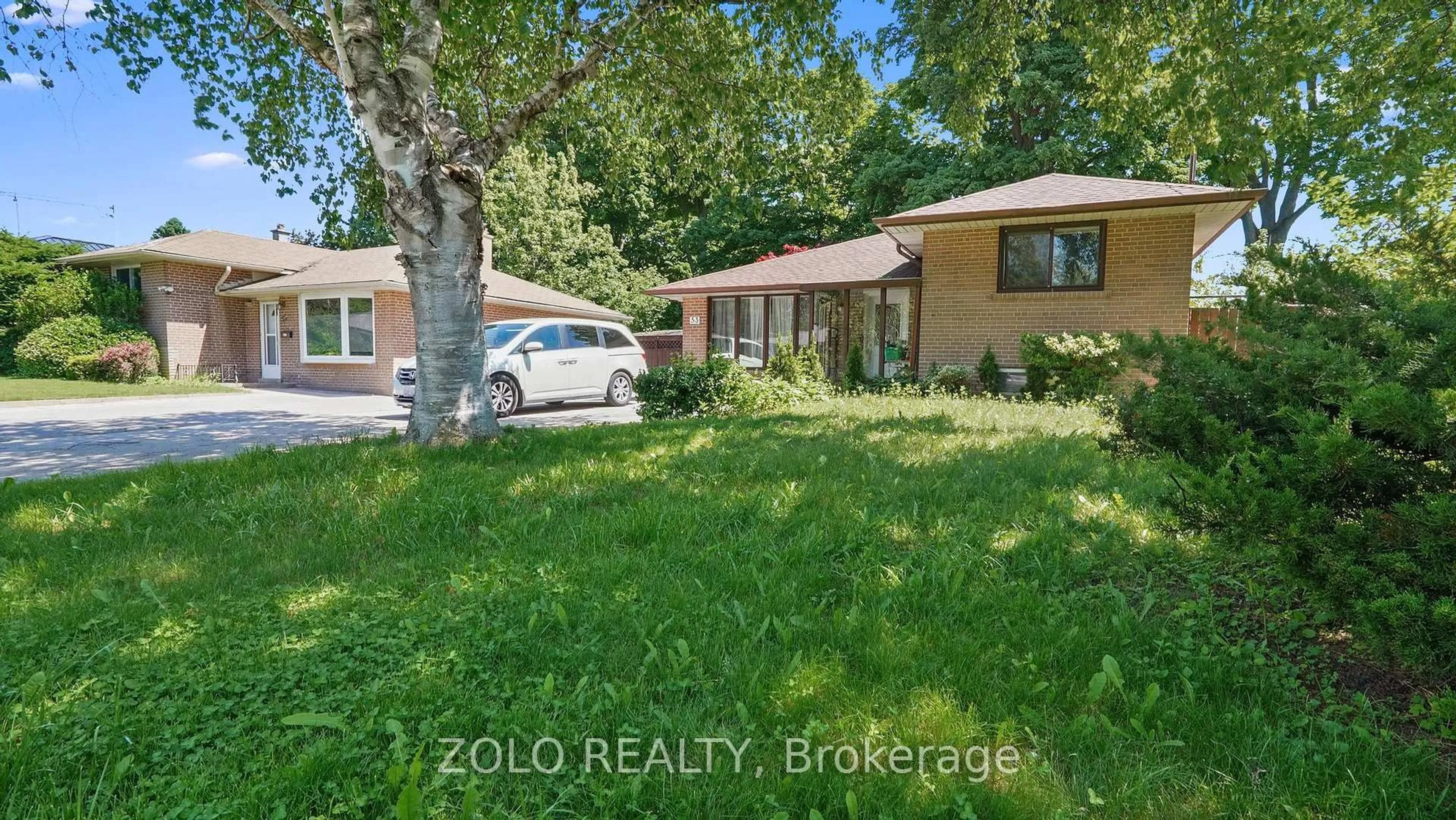 A pic from outside/outdoor area/front of a property/back of a property/a pic from drone, street for 53 Morning Dew Rd, Toronto Ontario M1E 3X2