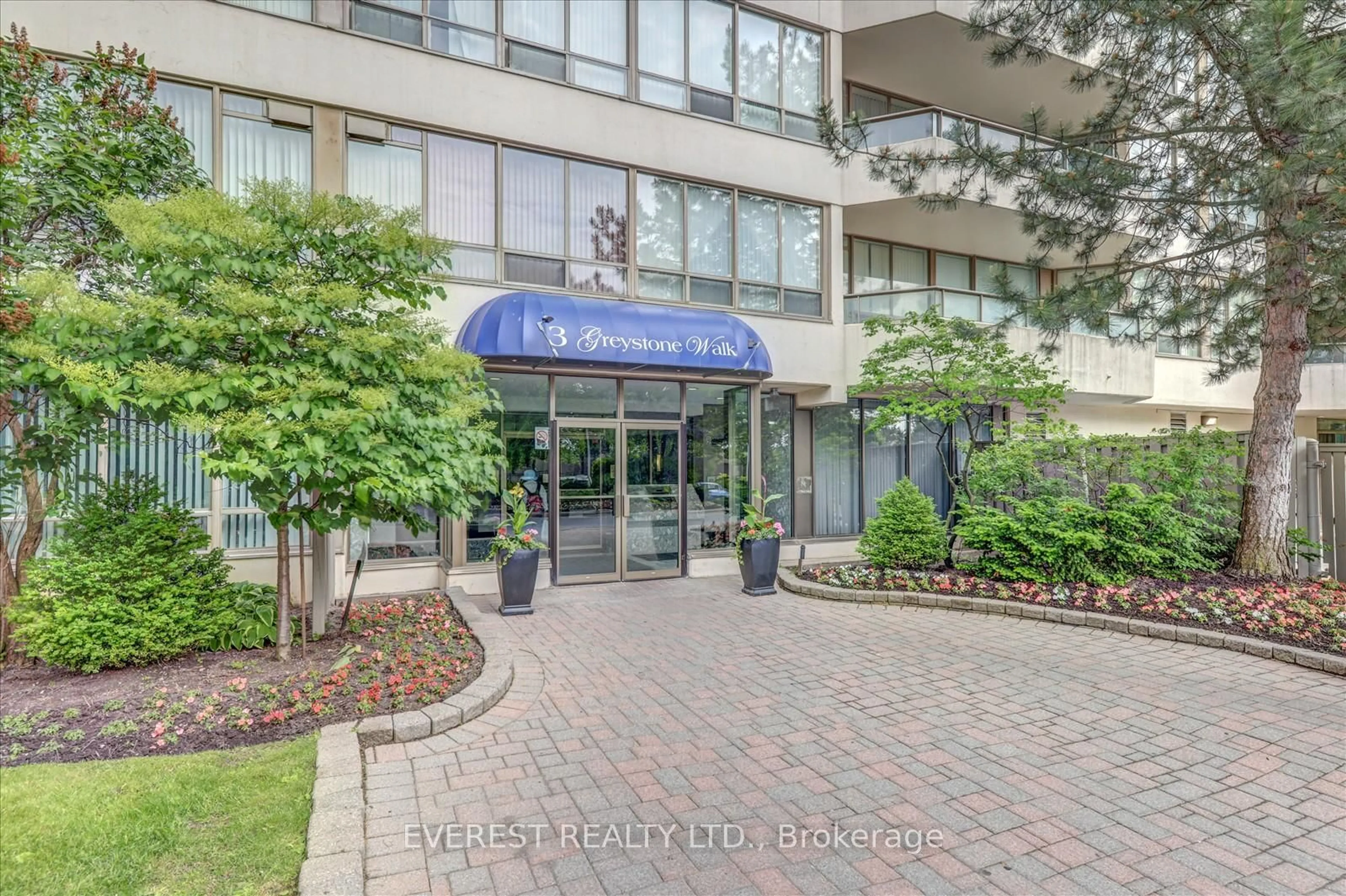 Indoor foyer for 3 Greystone Walk Dr #1530, Toronto Ontario M1K 5J4