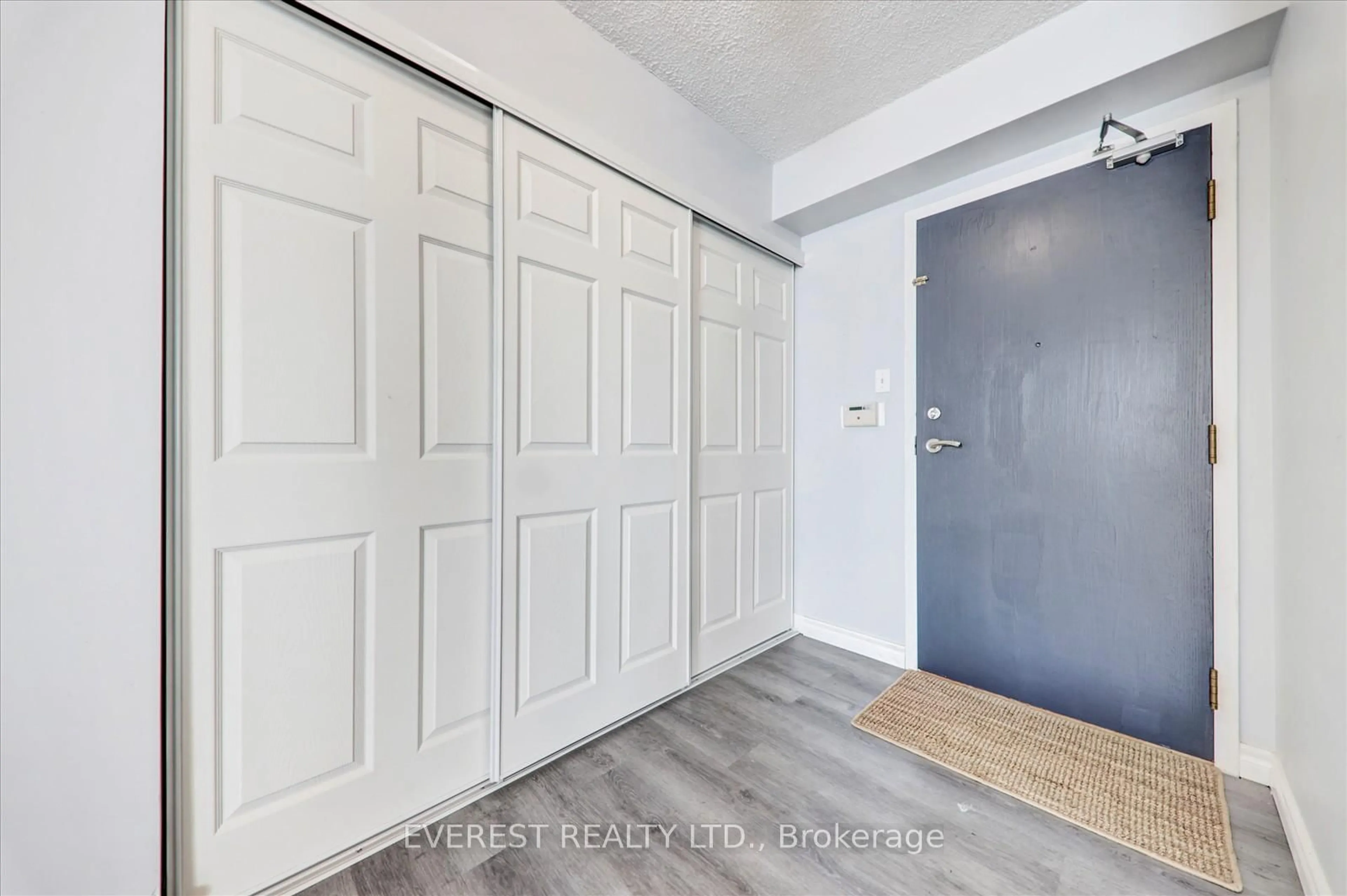 Indoor entryway for 3 Greystone Walk Dr #1530, Toronto Ontario M1K 5J4